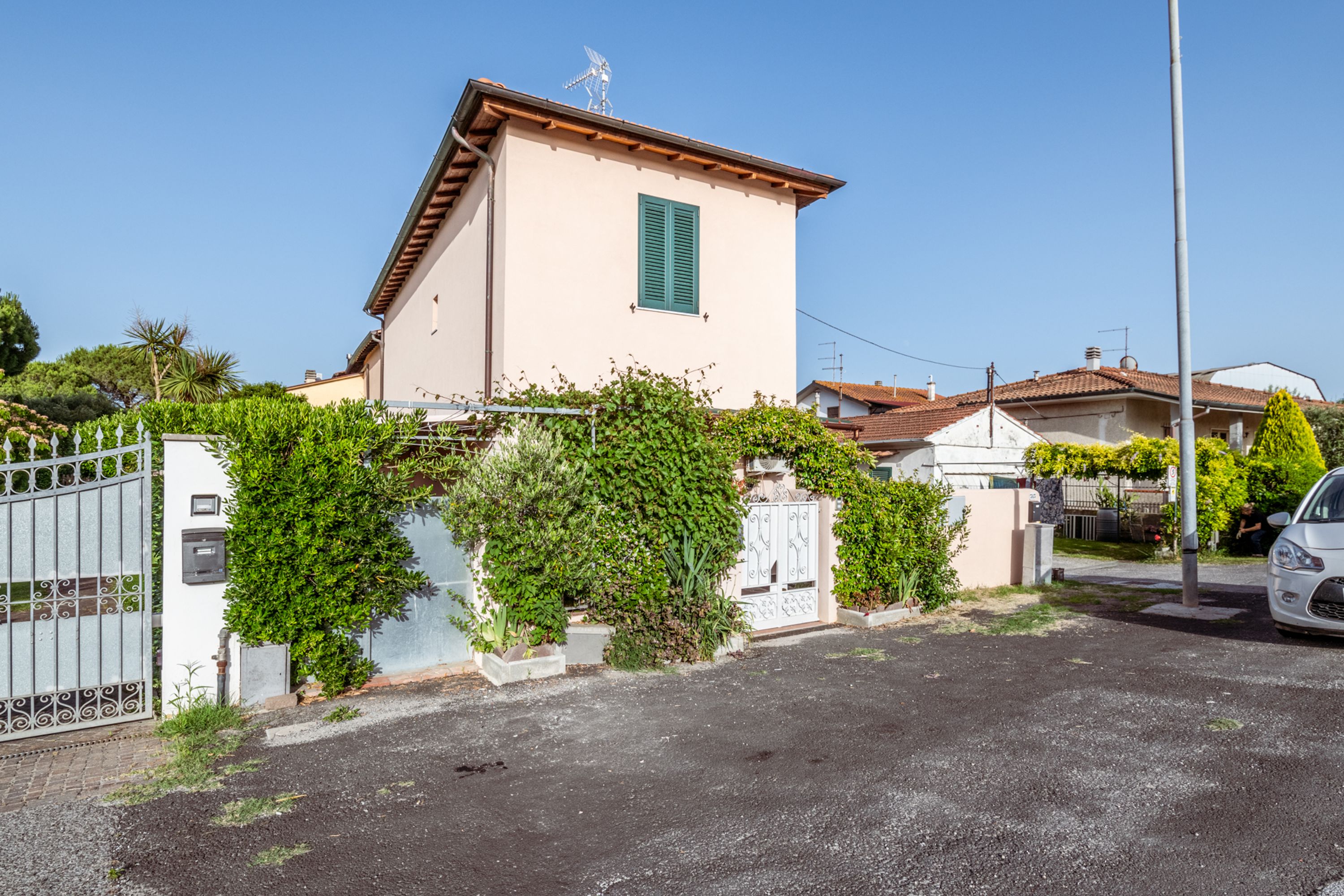 Property Image 1 - Green Wheels Oasis  Between Pisa and Sea