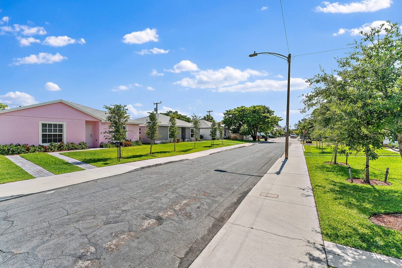 Bright & Spacious 3BR | Close to Beaches