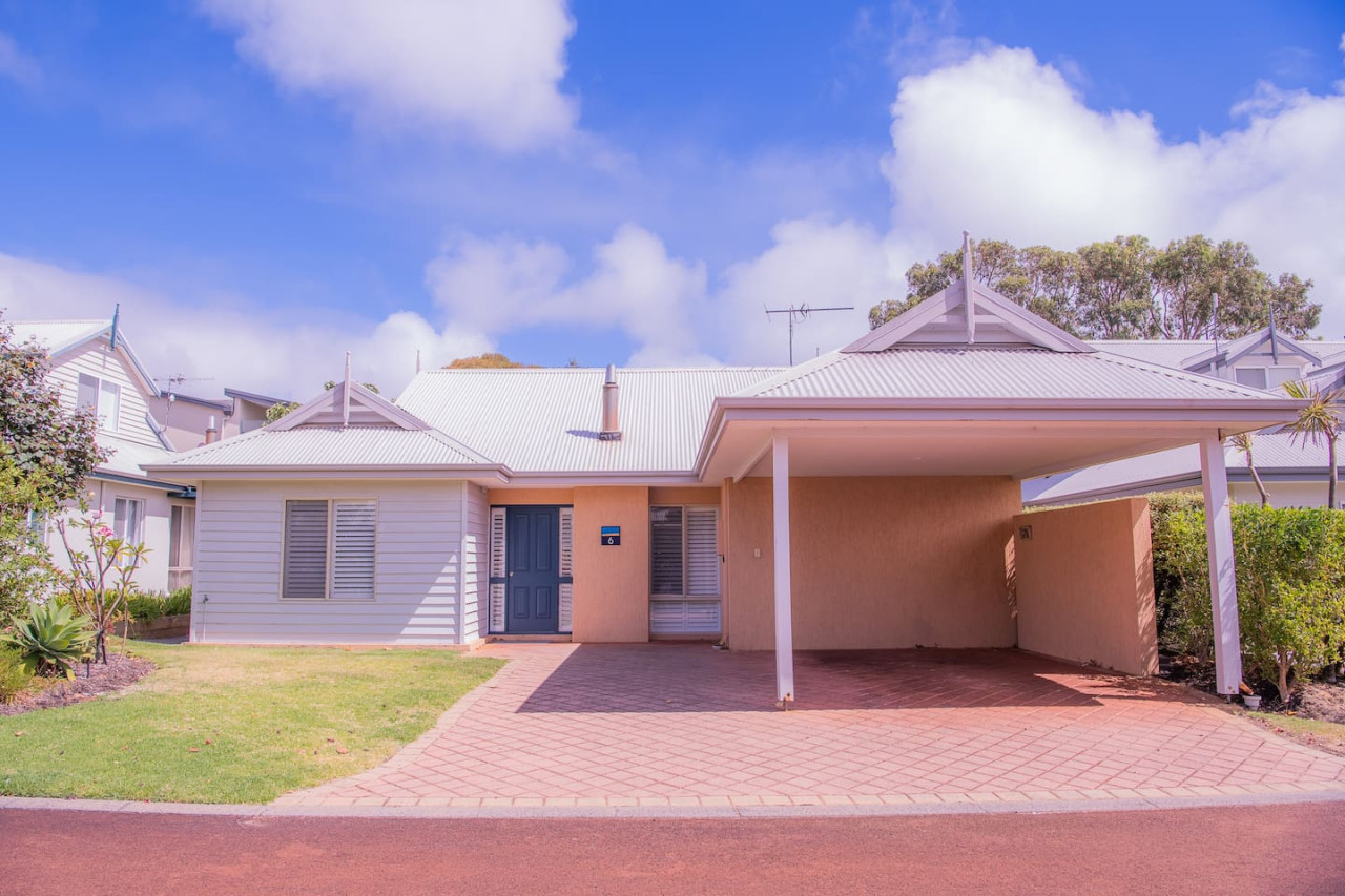 Property Image 2 - Dunsborough Shore Villa