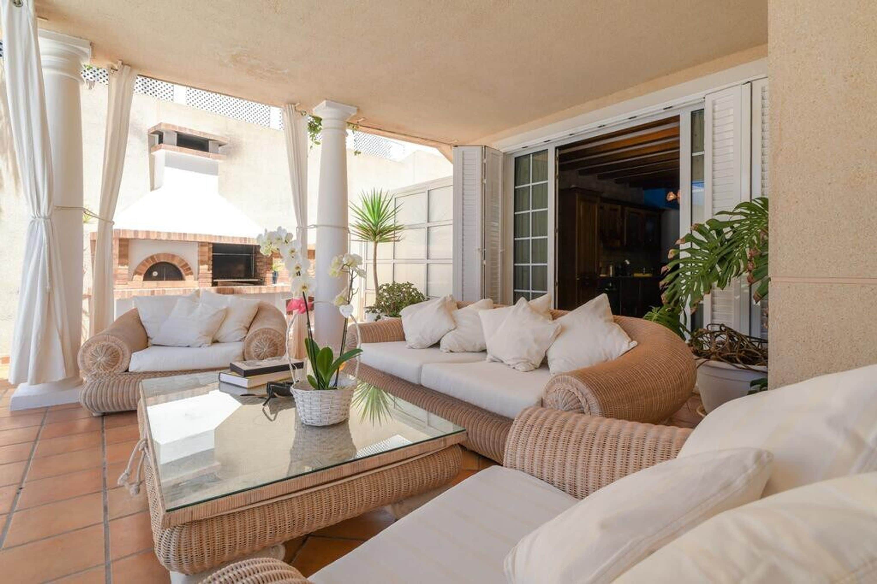 Bayside Concha House  Beachfront Oasis with Heated Pool