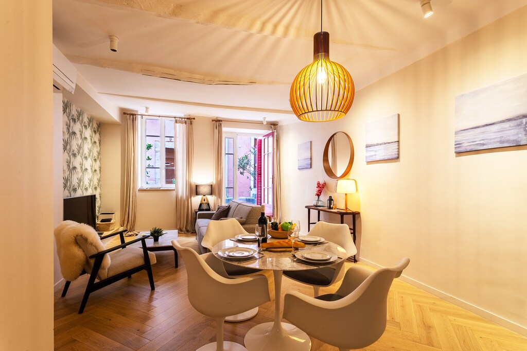 Elegant dining area for 4, fully equipped for a delicious meal.