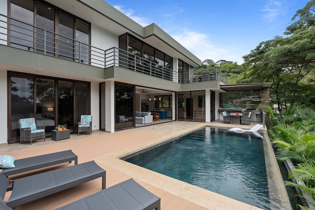 Infinity Pool with Outdoor Seating