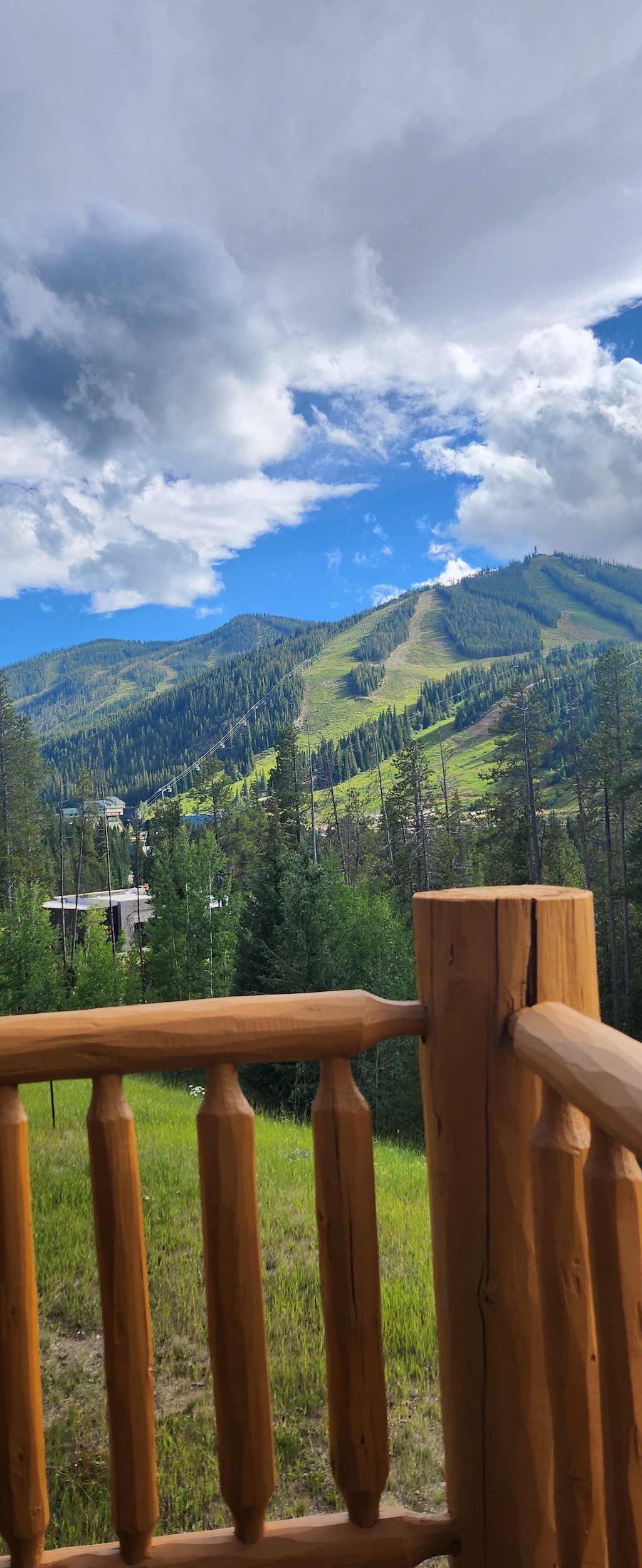 - Mountain view balcony with direct ski slope scenery   - Breathtaking alpine escape surrounded by forest trails   - Perfect outdoor retreat for fresh air and relaxation