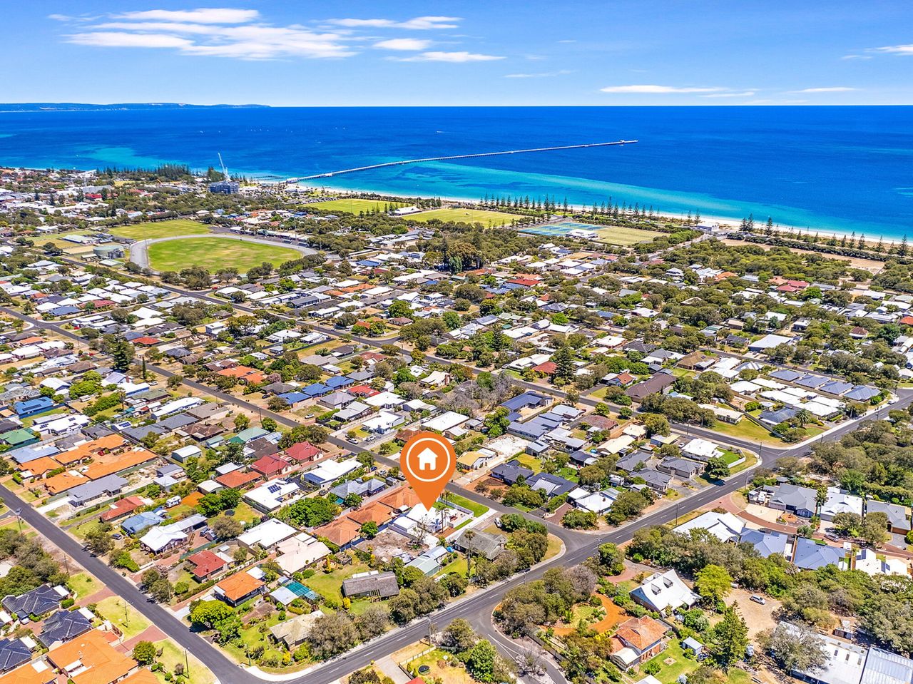 Property Image 2 - Fairbairn Family Beach Bungalow