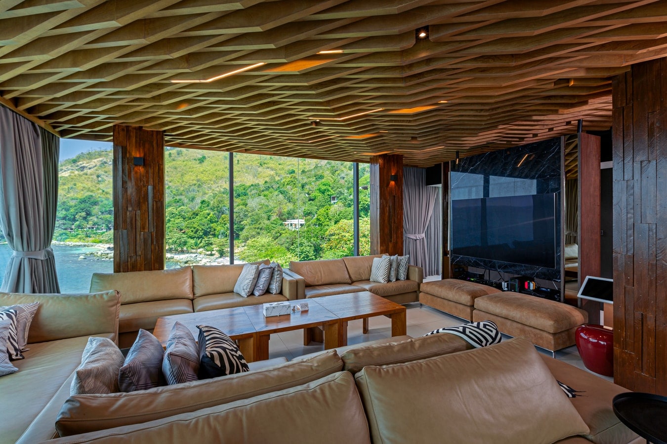 Villa W Luxury, 7BR/7BTH, full service with Chef, Nai Harn waterfront Villa W Luxury, 7BR/7BTH, full service with Chef, Nai Harn waterfront