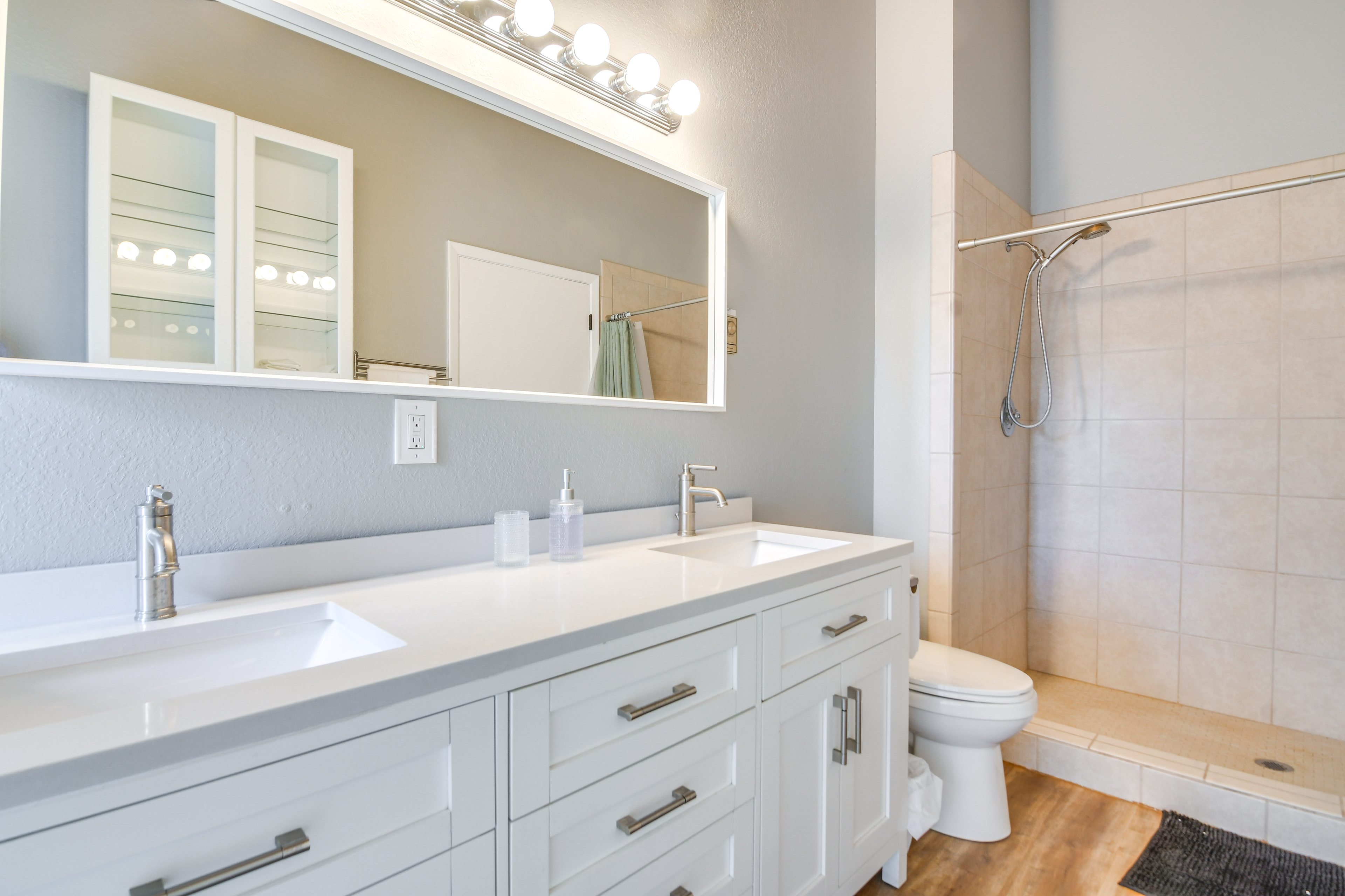 5 Mi to Dtwn Evergreen: Mtn-View Escape