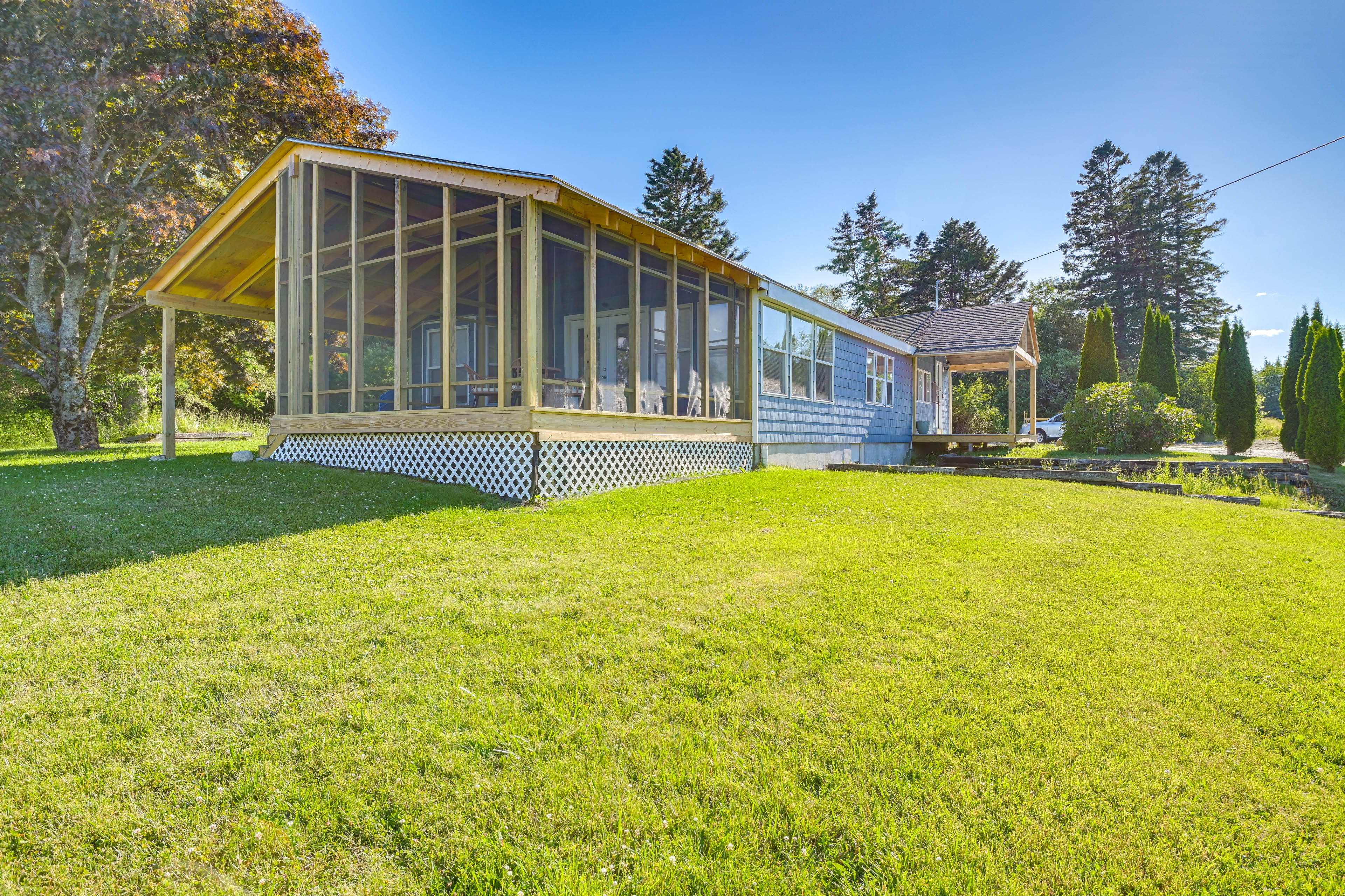 Bayfront Steuben Home w/ Screened Porch & Fire Pit