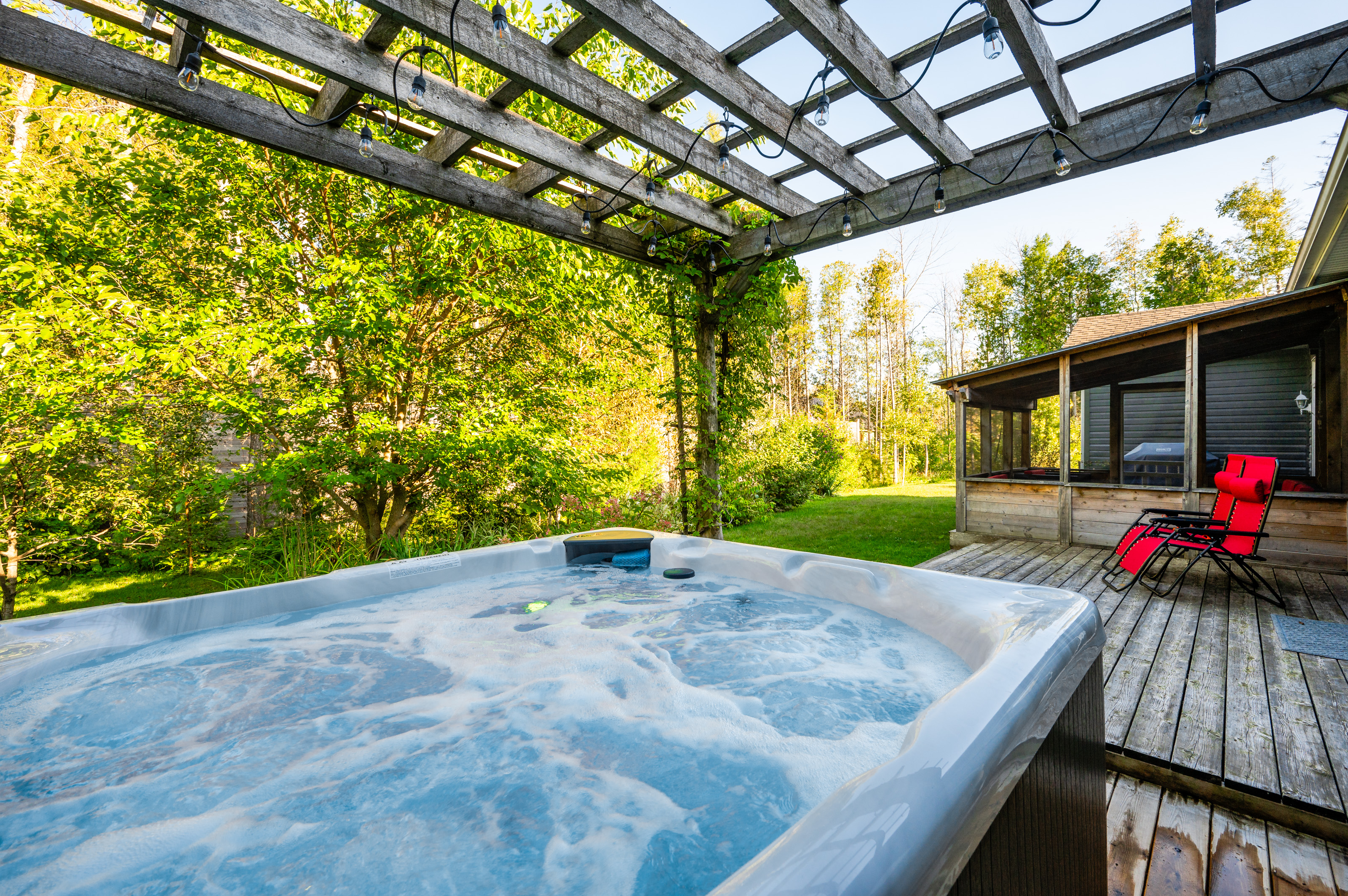 Property Image 2 - Craftsman cottage with hot tub near beach 