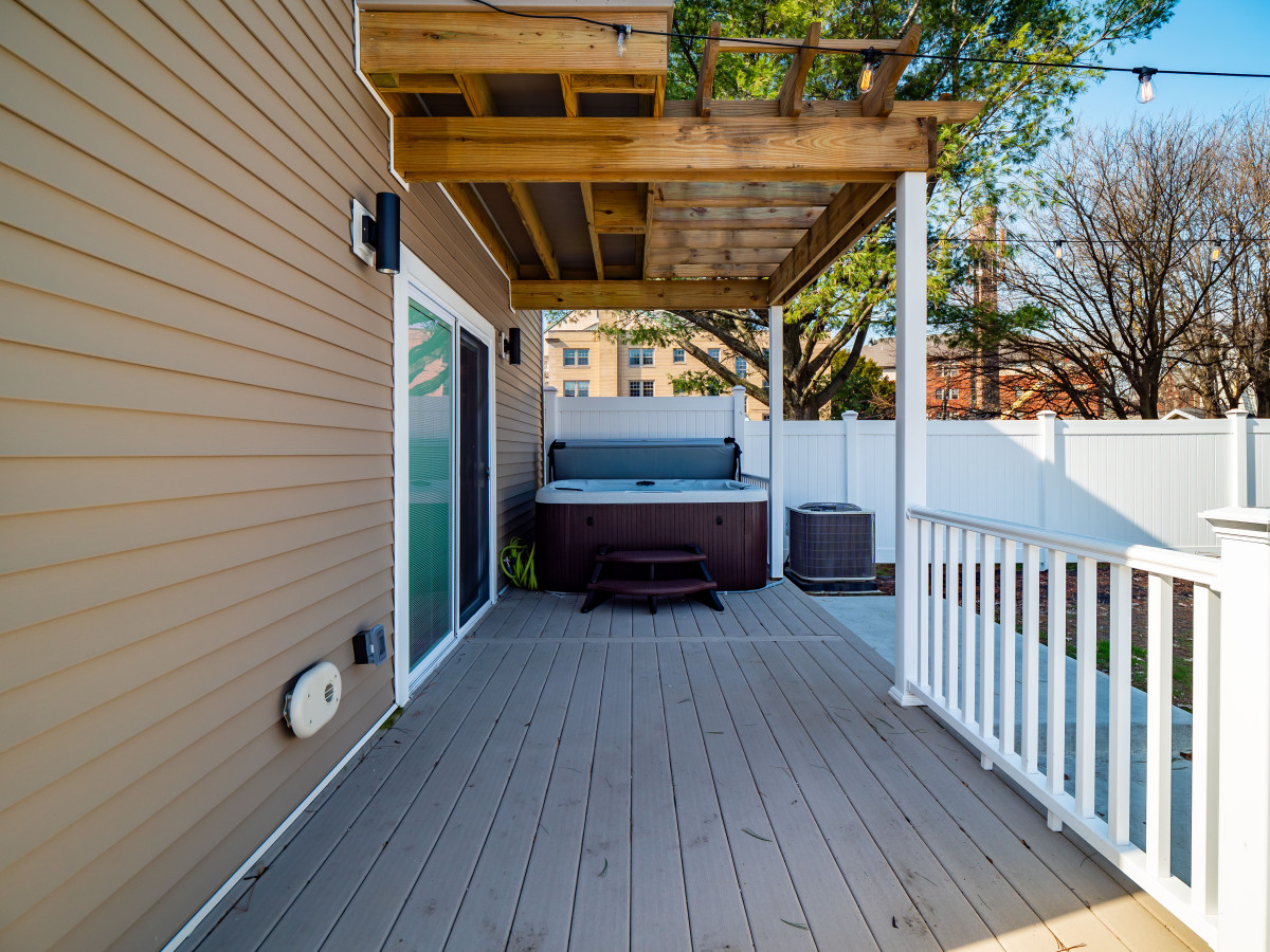 Hot Tub|N64|Mins to Downtown|Sleeps 8