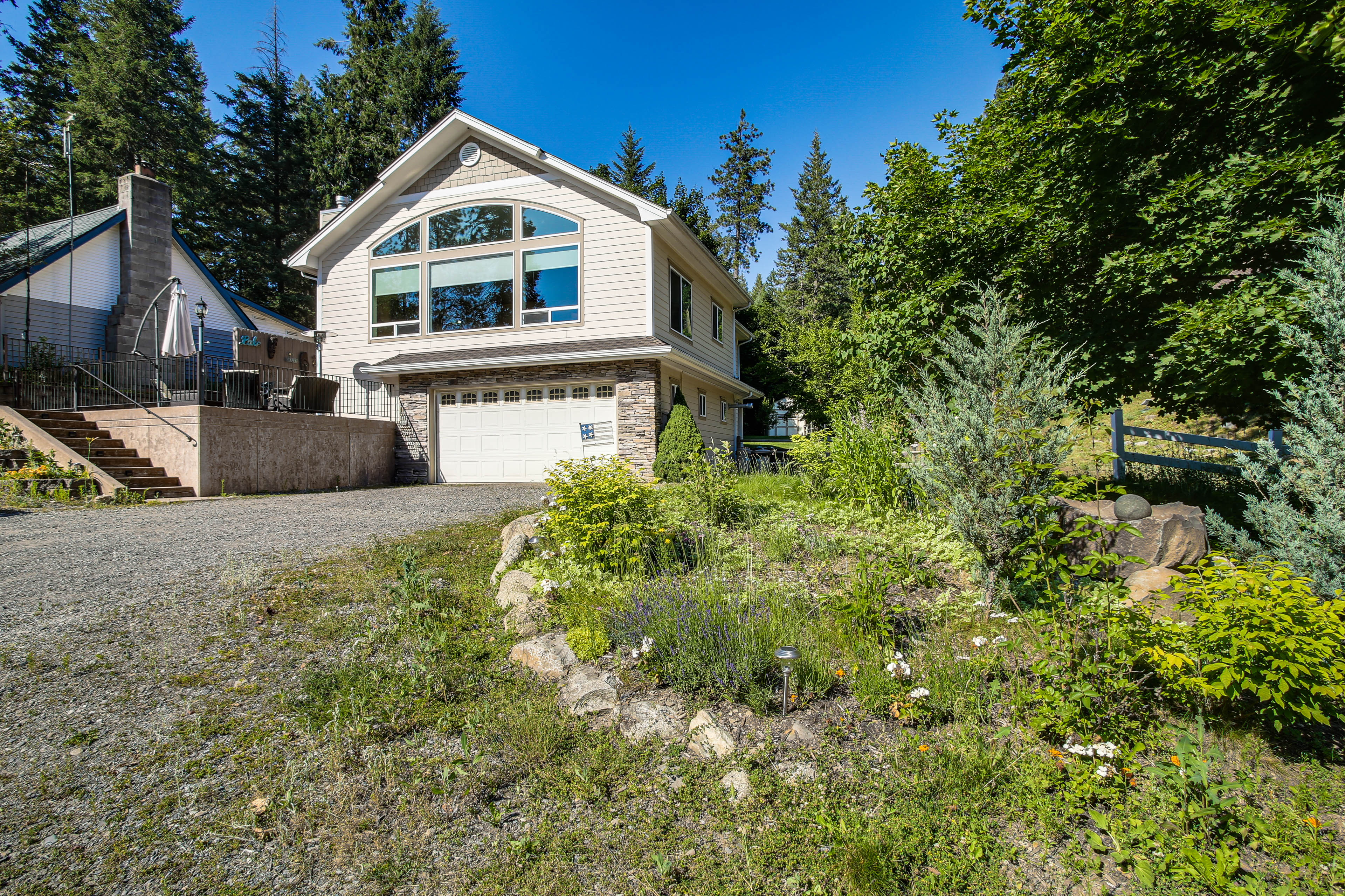 Property Image 2 - Rathdrum Home w/ Hot Tub: Steps to Beach Access!