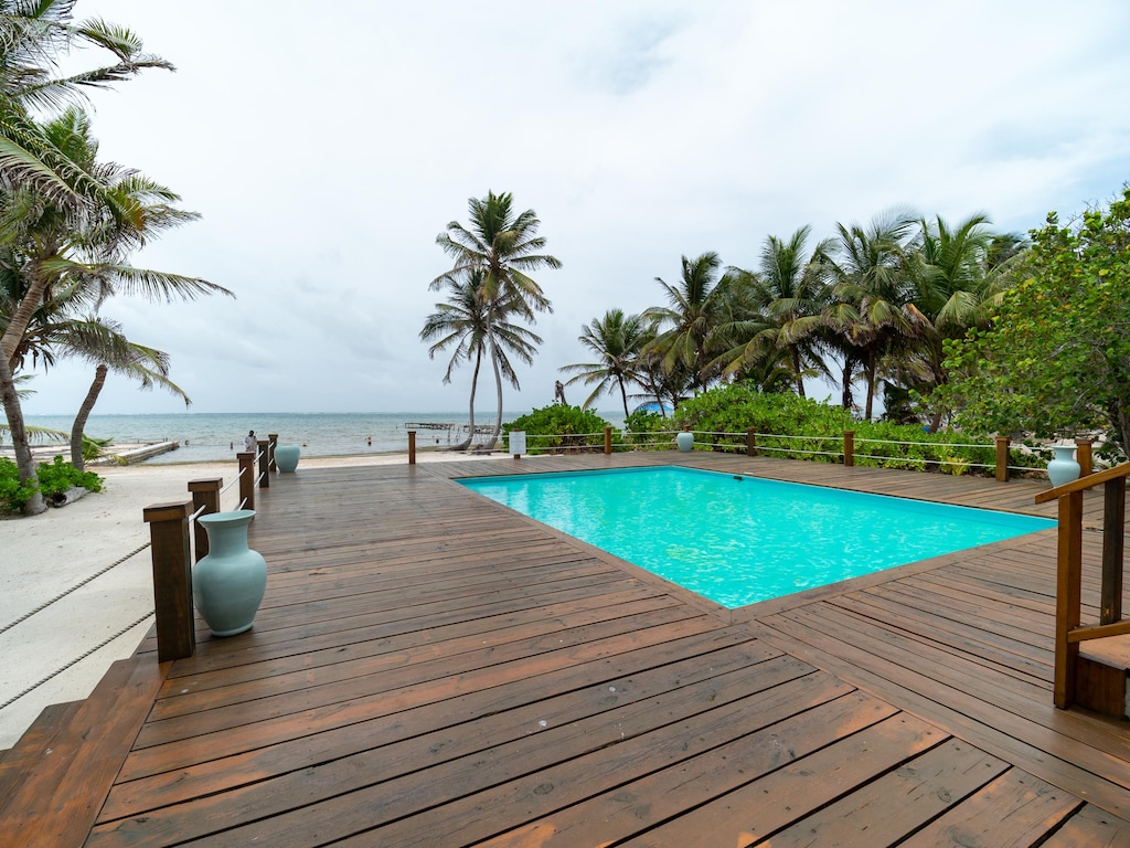 Enjoy the oceanfront private pool