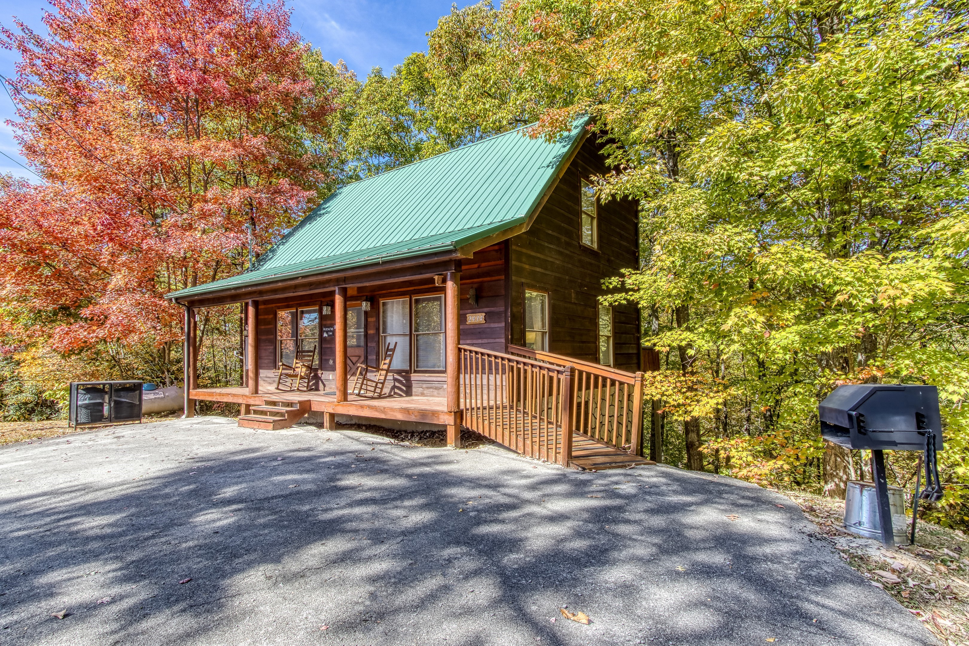 Property Image 2 - Dog Friendly, Quiet Chalet, Hot Tub, Fireplace