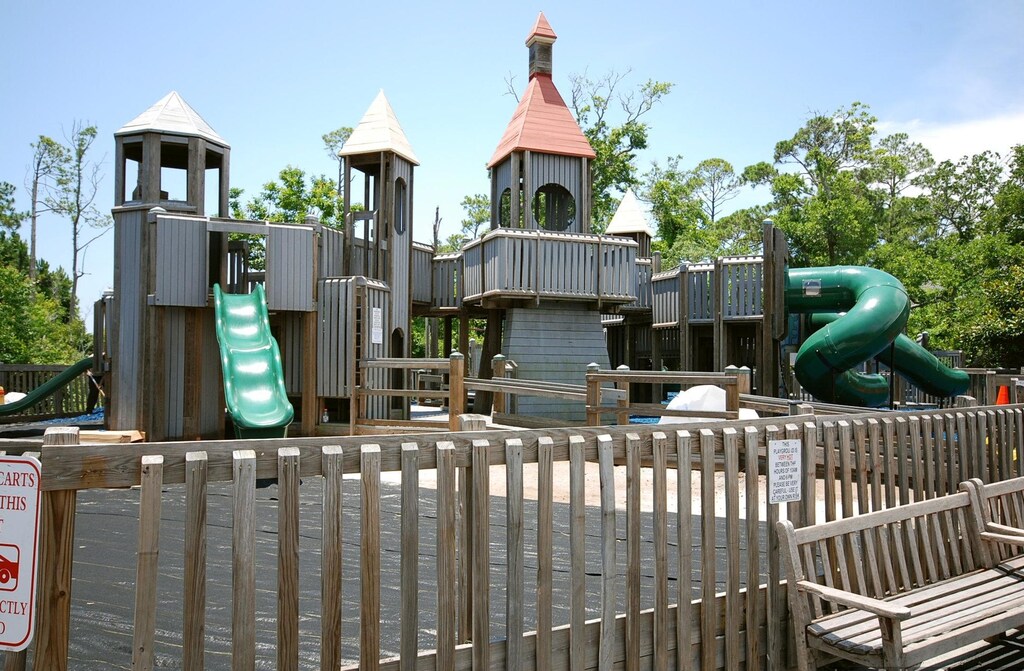Village of Baytowne Wharf Playground
