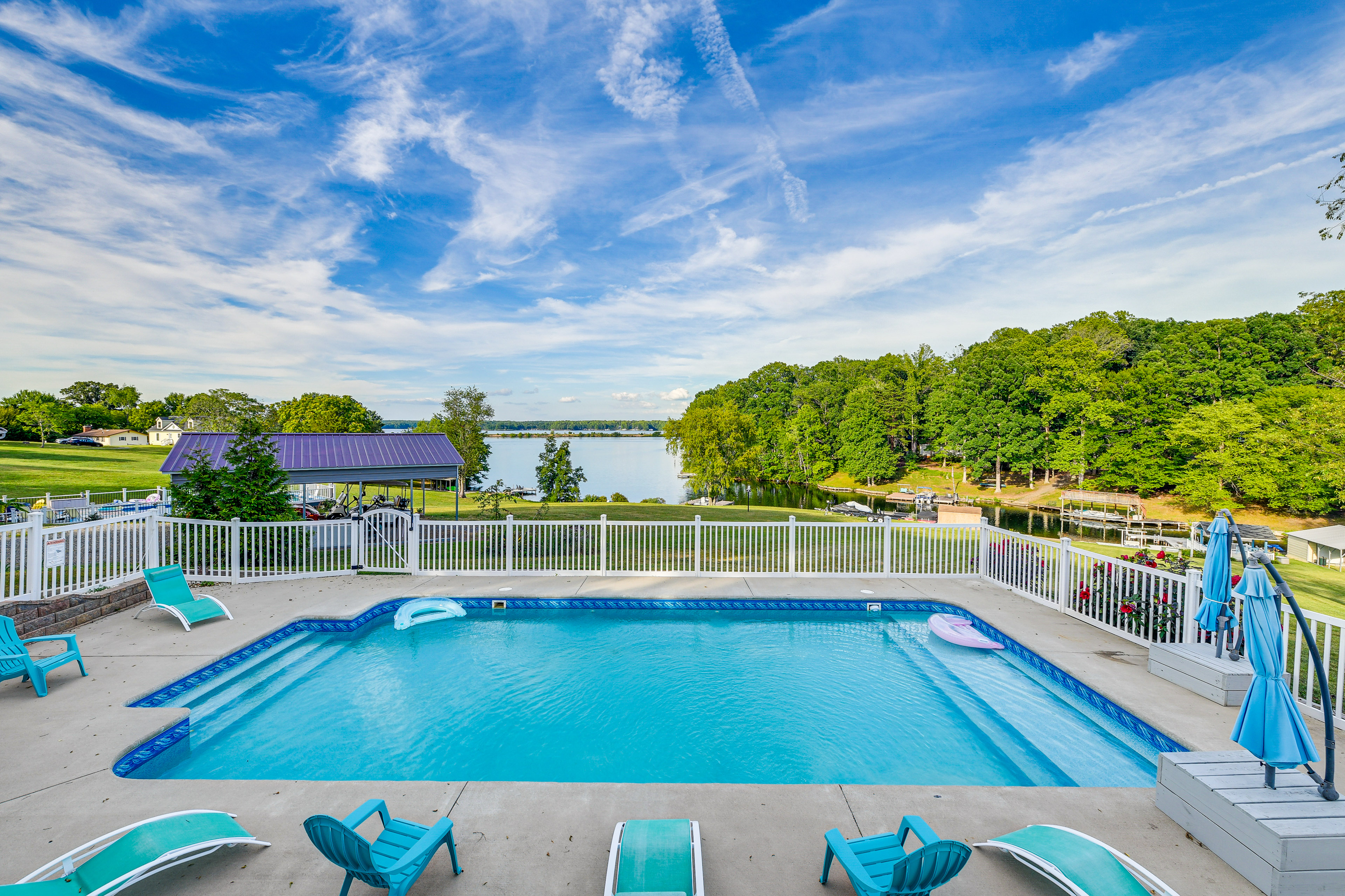 Property Image 2 - Waterfront Lake Anna Home: Porch & Fire Pit