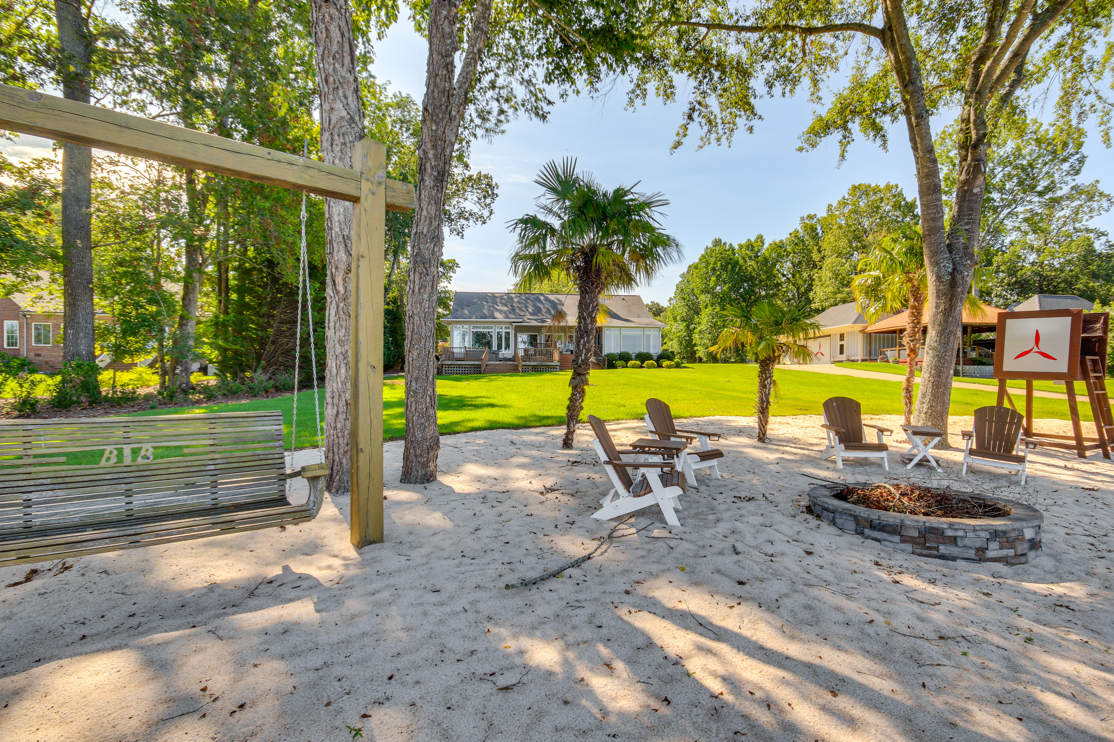 Property Image 1 - Lakefront Gem: Hot Tub, Boat Launch Near Greenwood