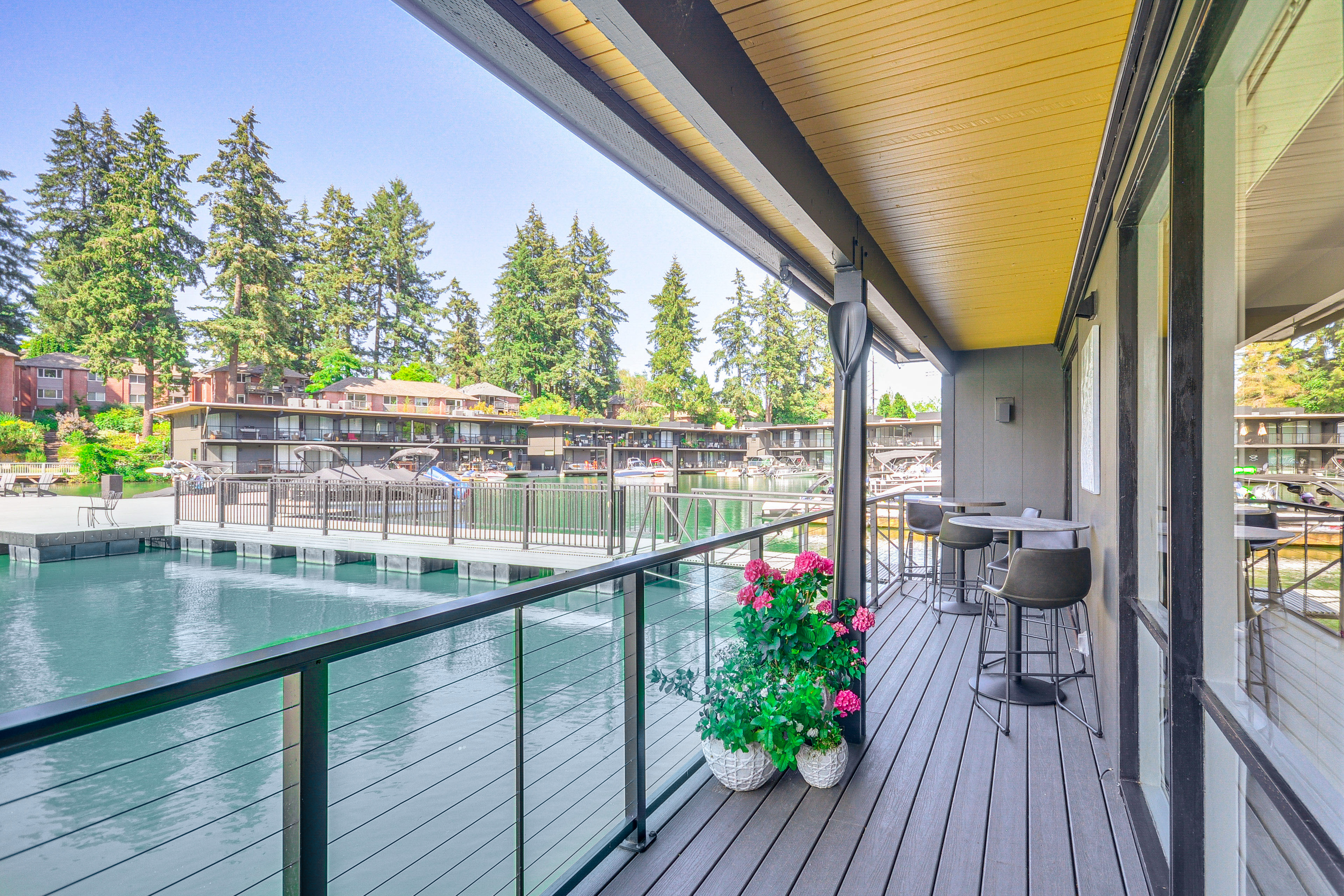 Property Image 1 - Lake Oswego Waterfront Condo w/ BBQ Grill & Dock!