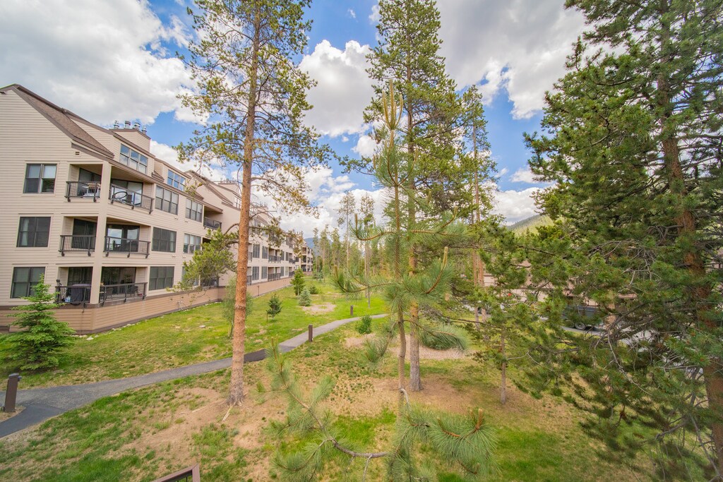 Blue skies and Neighborhood views! #summer