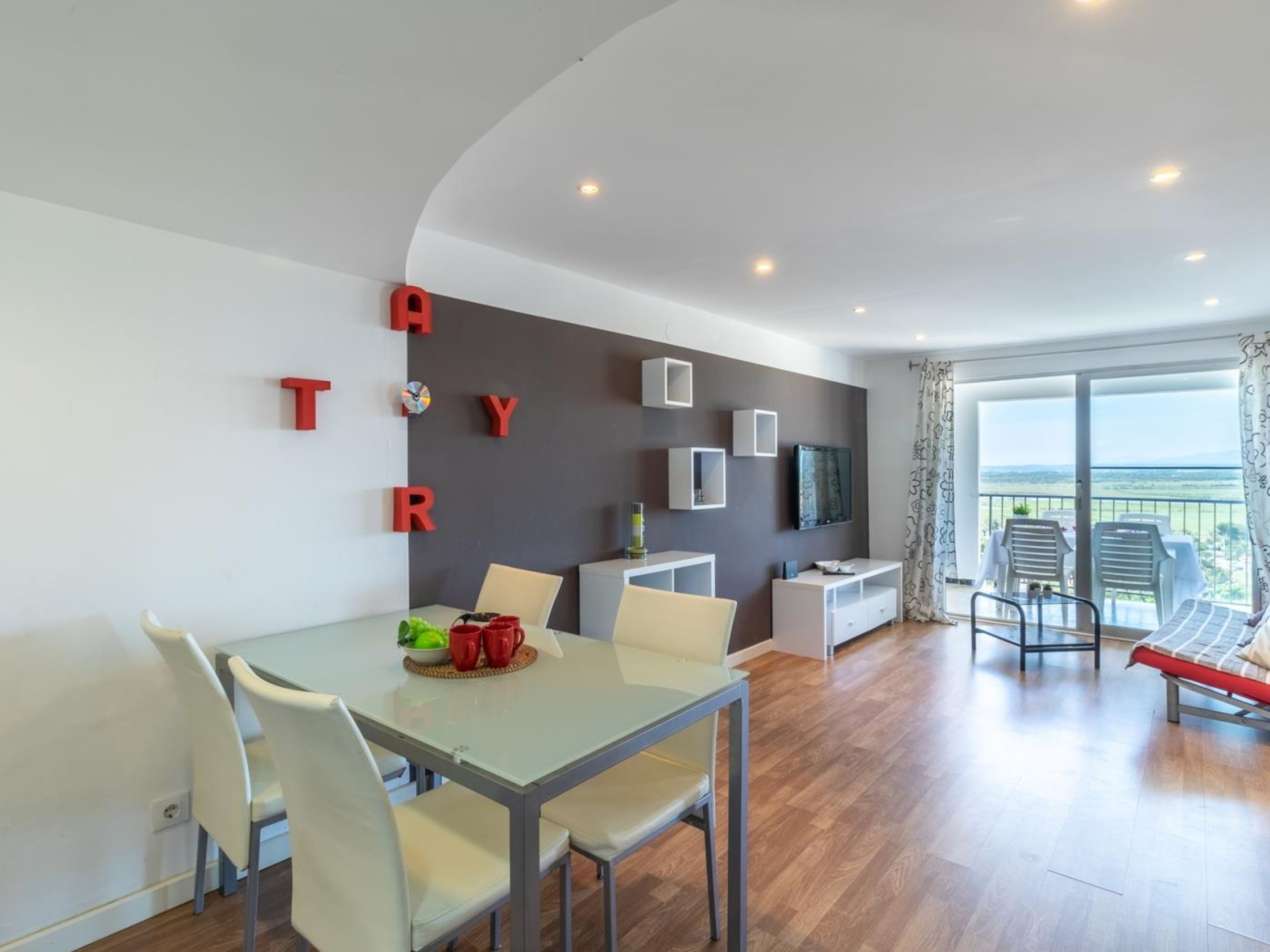 Property Image 2 - Karina 12 in Empuriabrava