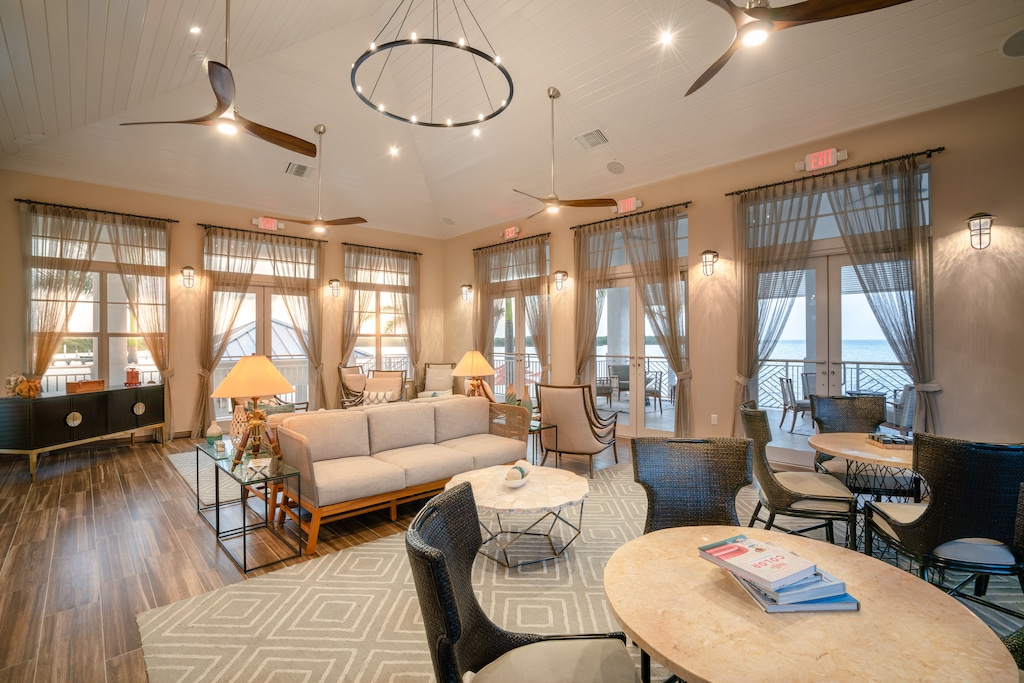 Sunrise-Clubhouse0515