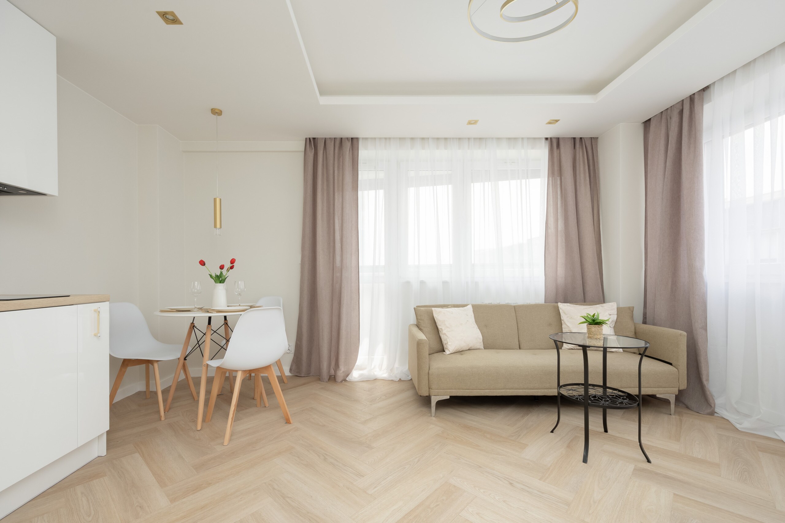 Cosy Apartment in the Centre of Warsaw | 400 m to the Palace of Culture and Science | Smart TV | WiFi