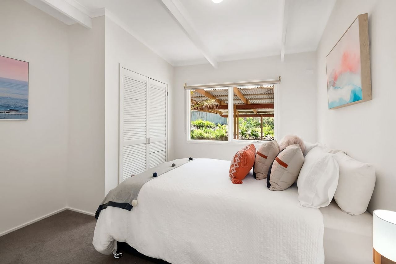 Willowdene | Coastal Entertainer with Pool Spa and Tennis Court