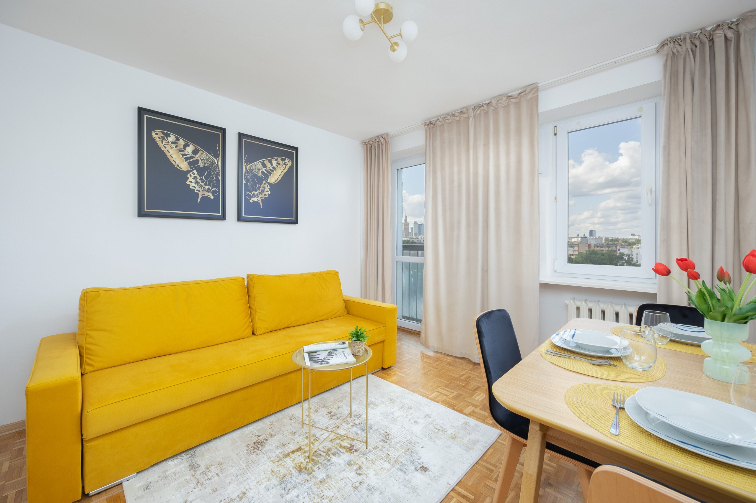 Cozy Apartment with a view of the City Center | By the Vistula River in Warsaw