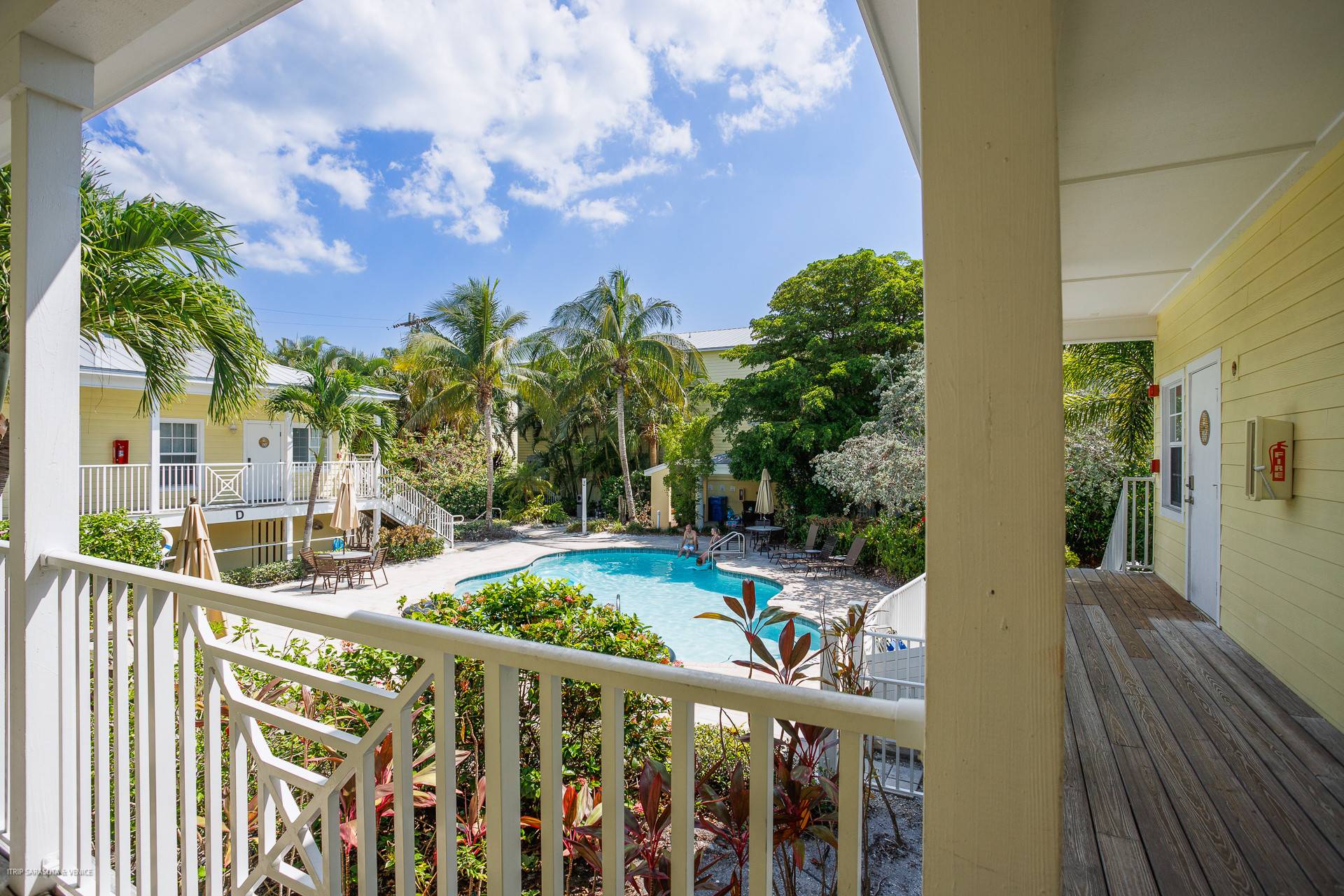 Property Image 2 - Beach Club at Siesta Key Poolside D