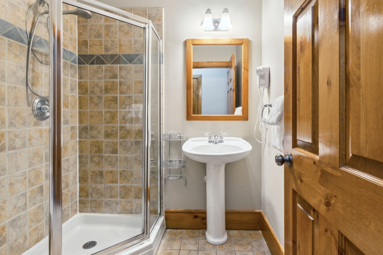 126 Snowbridge: Mountain Views at Blue