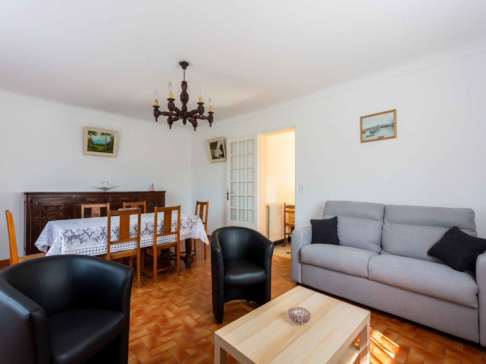 Property Image 2 - Basque-style house 15 min from Bidart beaches