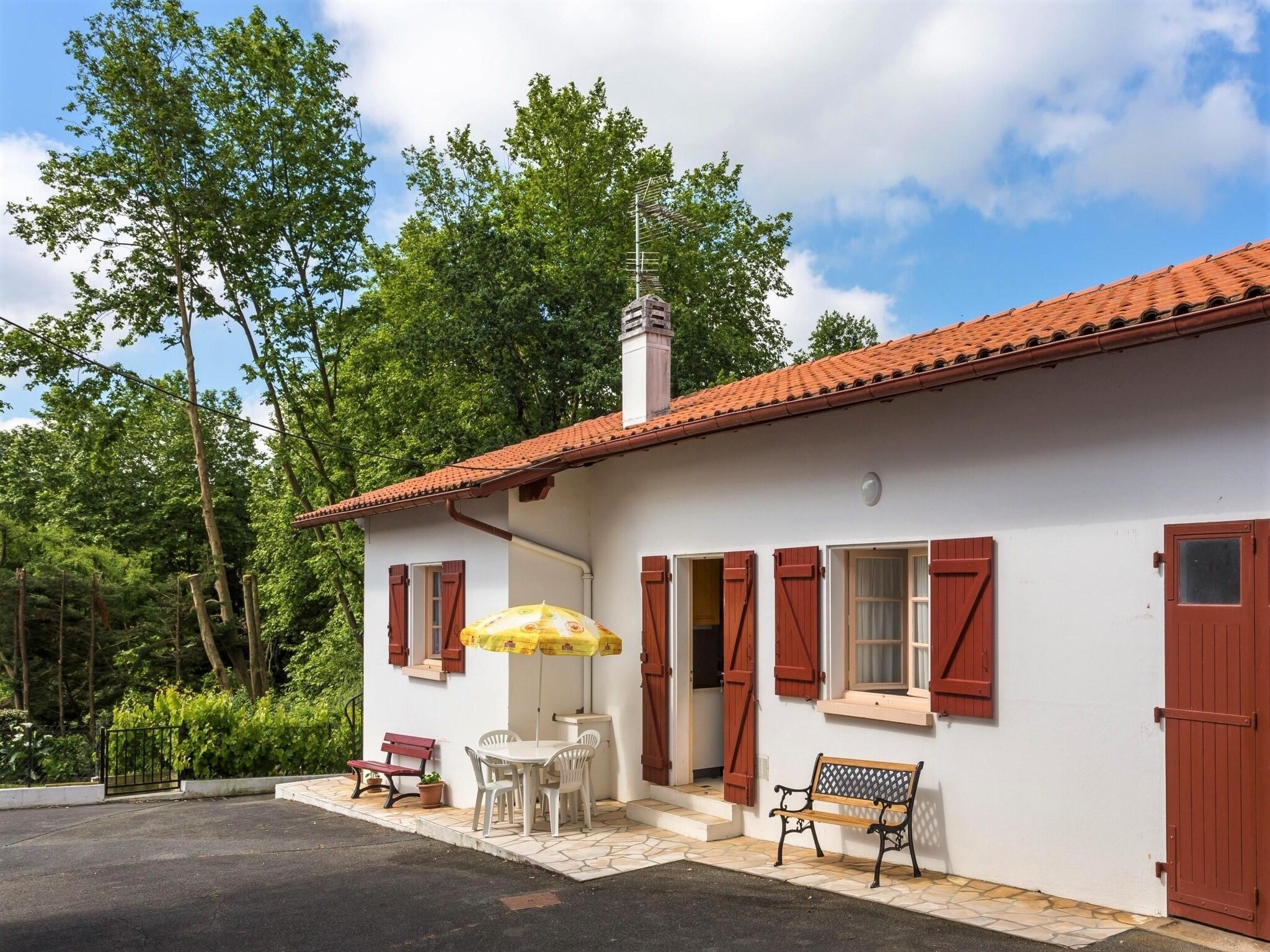 Property Image 1 - Basque-style house 15 min from Bidart beaches