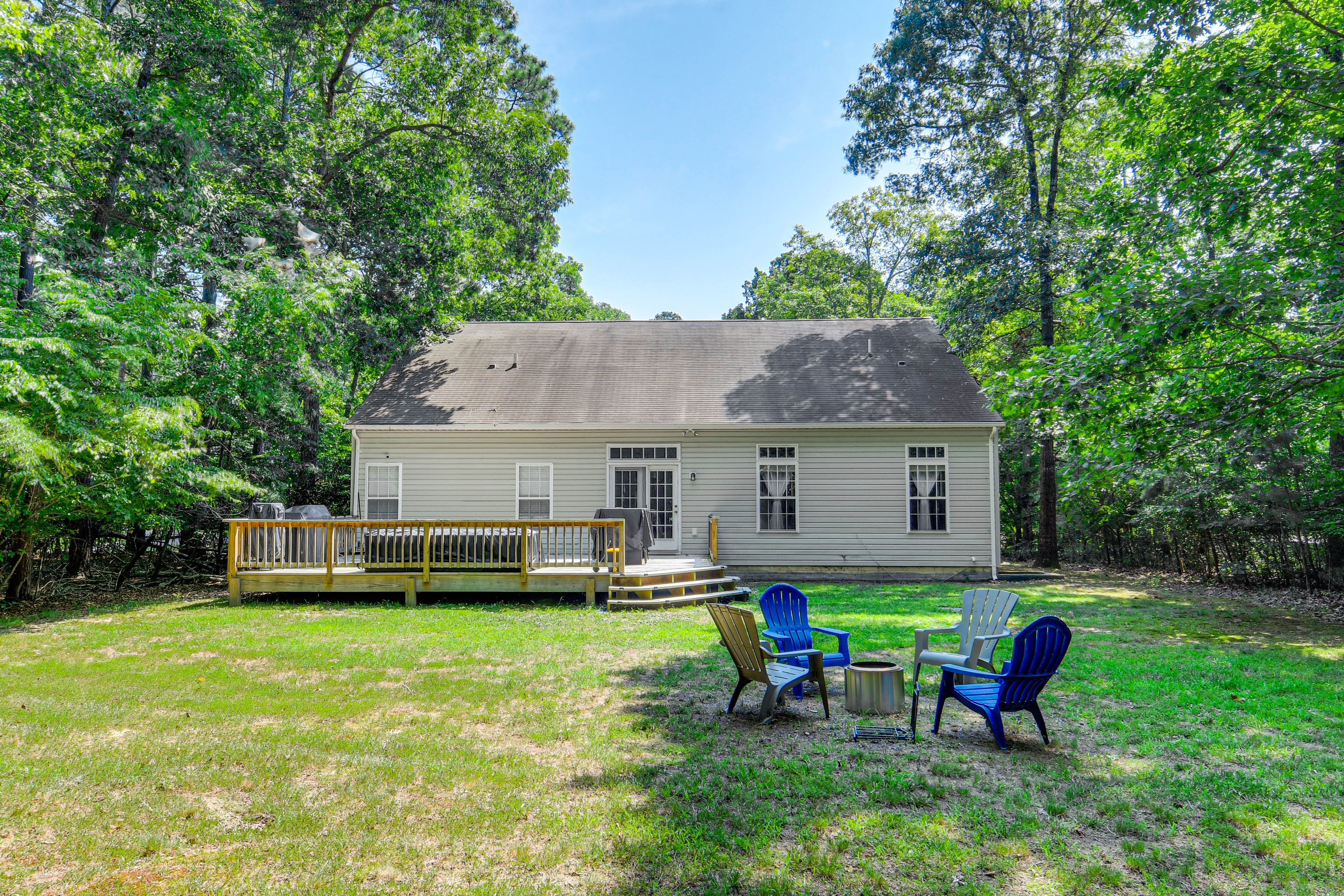 Property Image 2 - Dog-Friendly Family Retreat Near Chincoteague Bay!