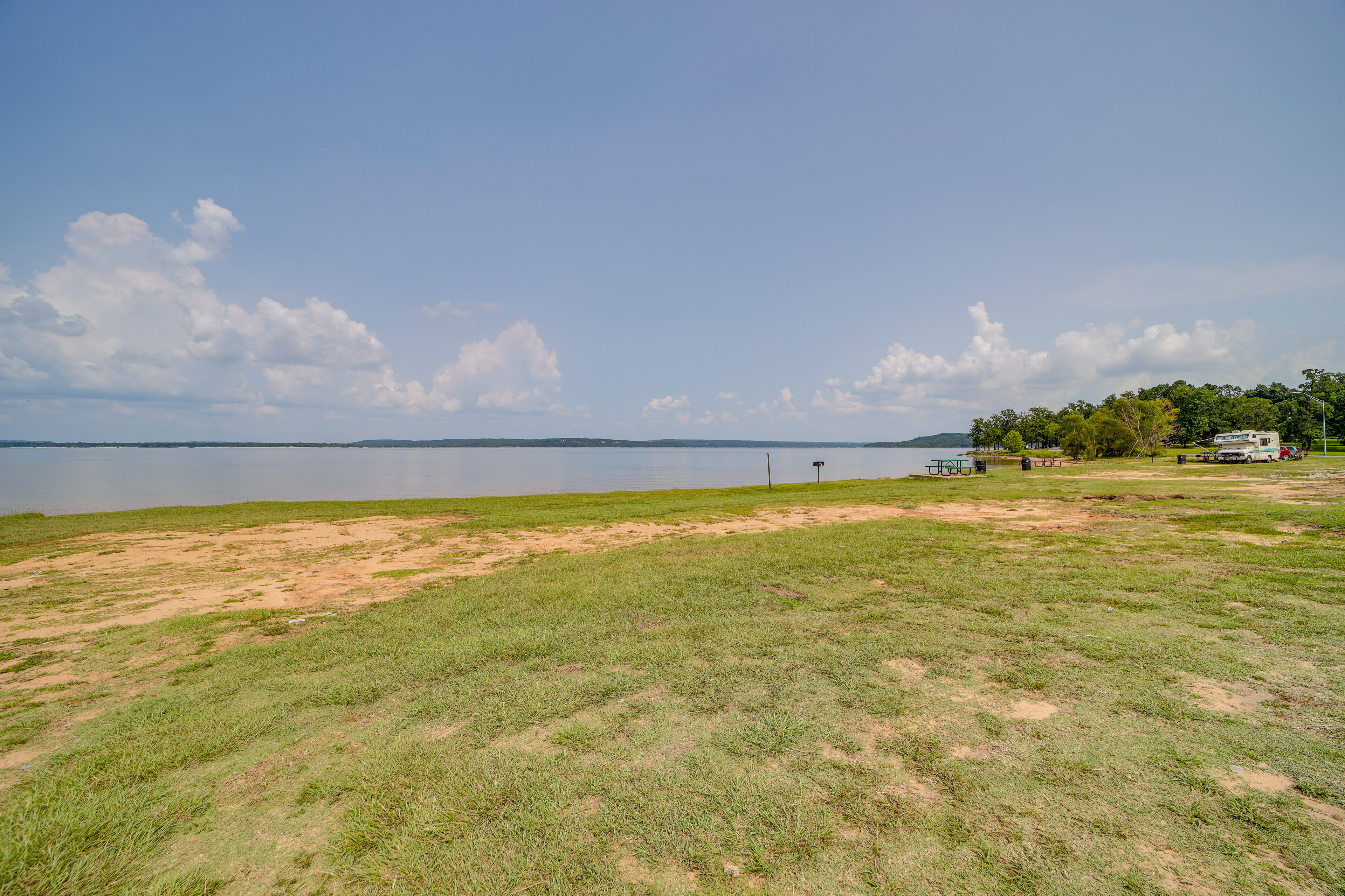 Eufaula Home - Walk to Lake Beach!