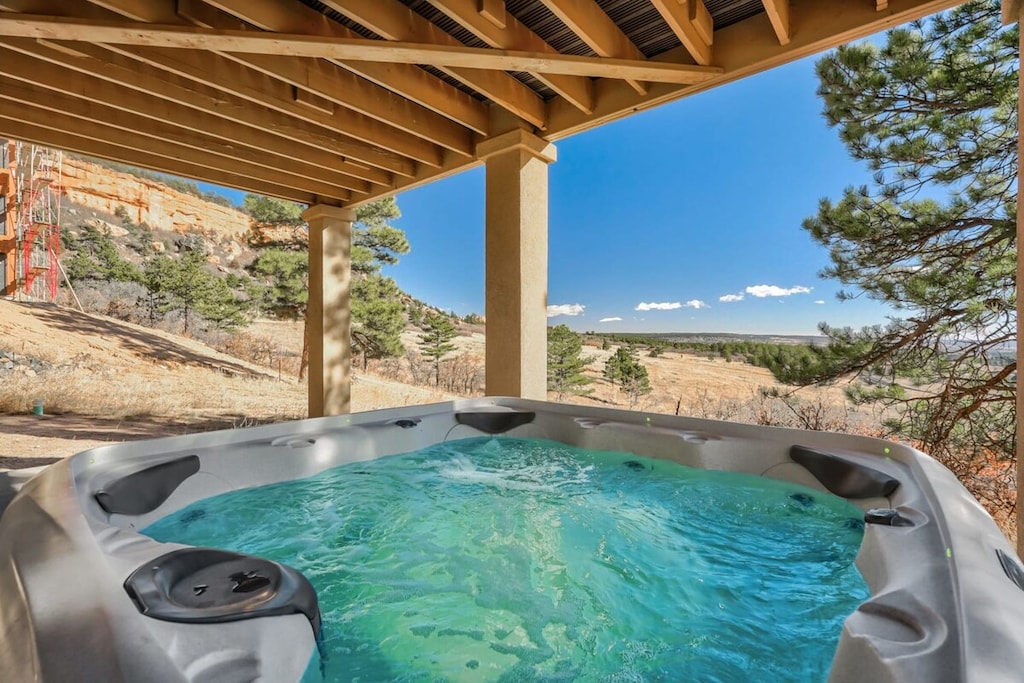 It's the ideal setting for unwinding while reviving in the hot tub!