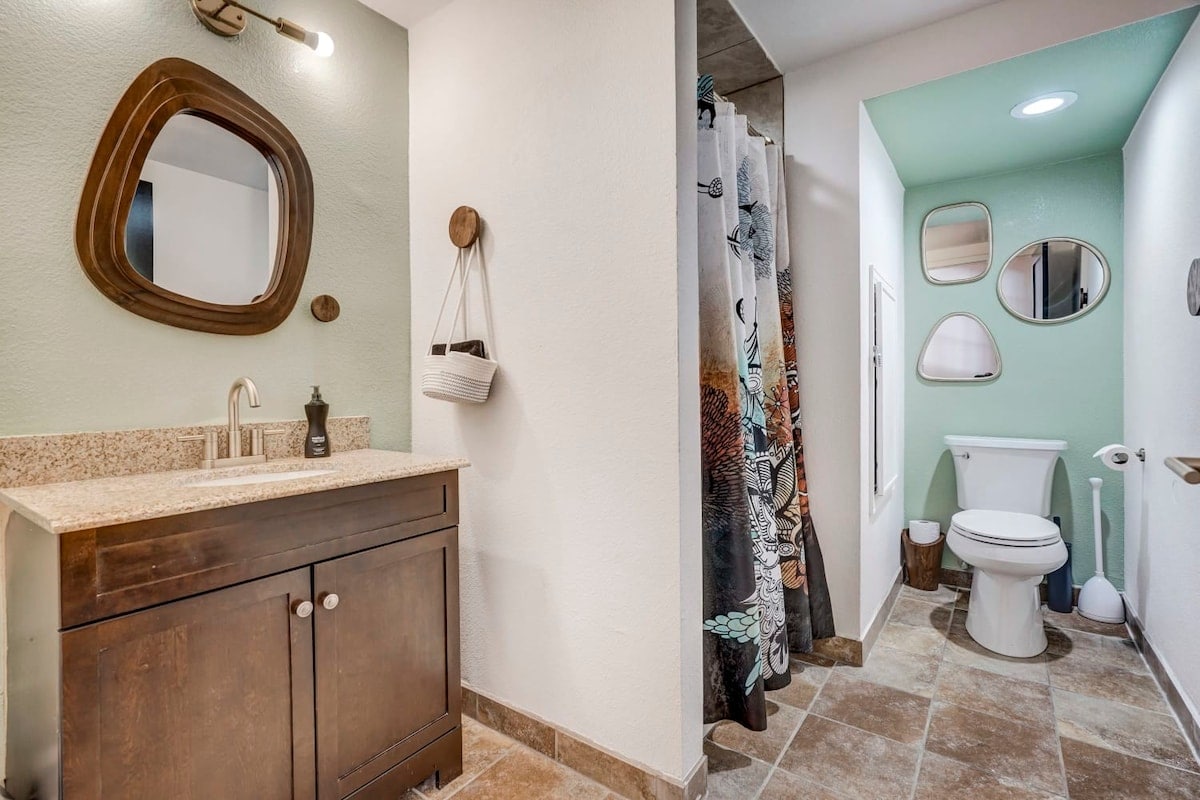 Modern Luxury Awaits! Our Amazing Bathroom is Equipped with All the Amenities You Need for a Comfortable Stay. Freshen Up and Start Your Day Feeling Rejuvenated in Both Comfort and Beauty. Modern Luxury Awaits! Our Amazing Bathroom is Equipped with All the Amenities You Need for a Comfortable Stay. Freshen Up and Start Your Day Feeling Rejuvenated in Both Comfort and Beauty.