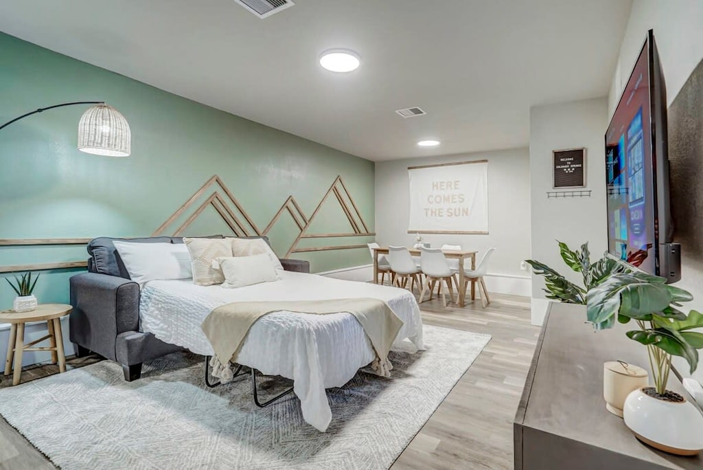 Bring your kids along or those friends who want to travel with you! The couch set up in the living room doubles as an additional Queen bed!