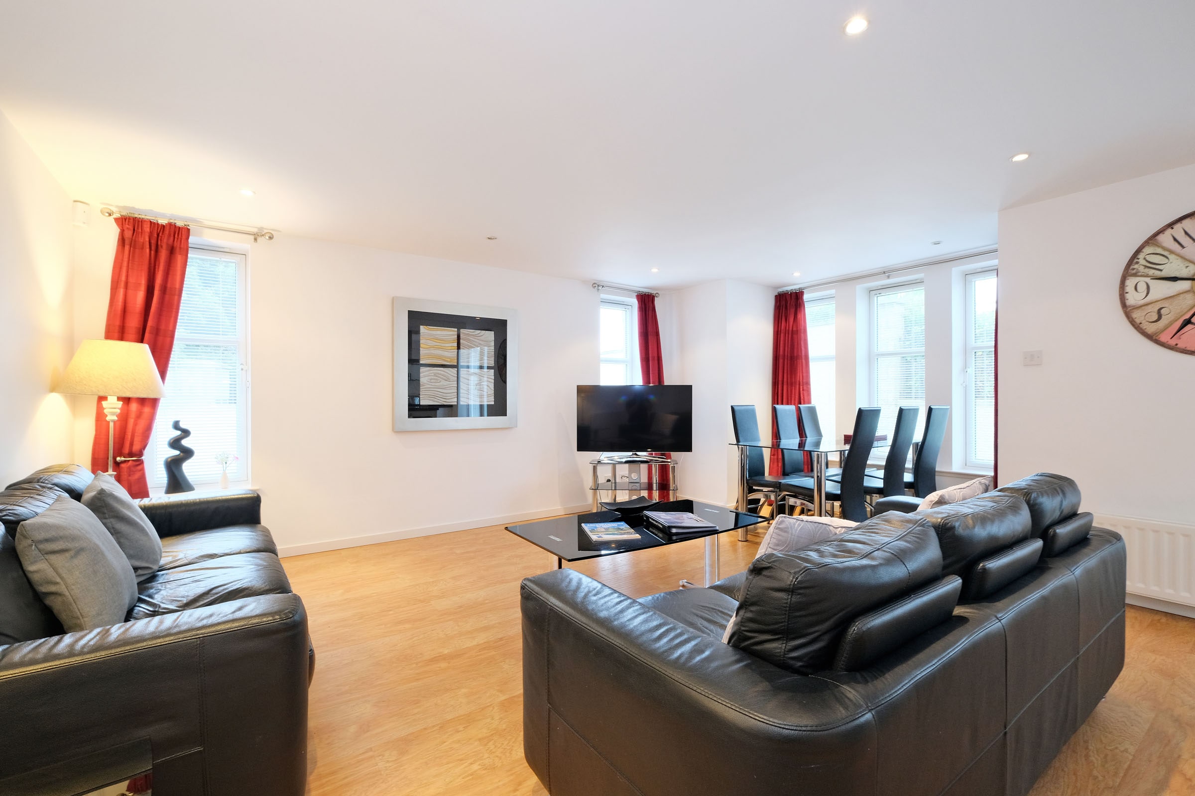 Property Image 1 - A Contemporary Apartment with transport links to Aberdeen City