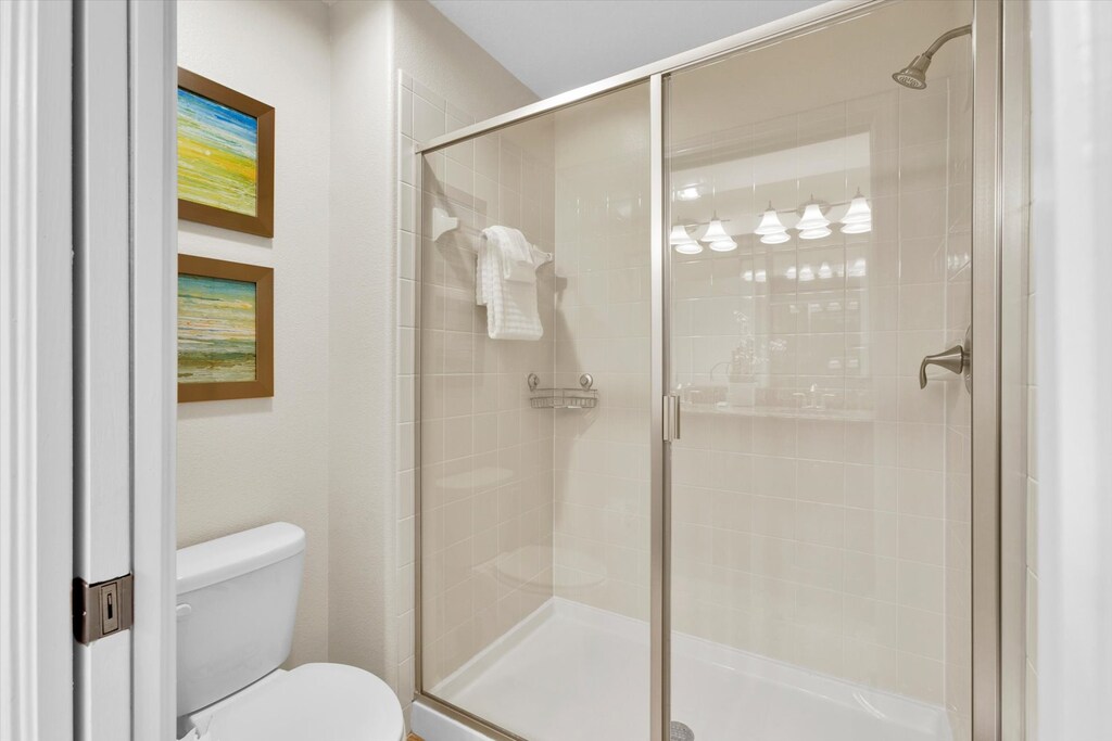 Shared Bathroom 3 (Angle)
Shower