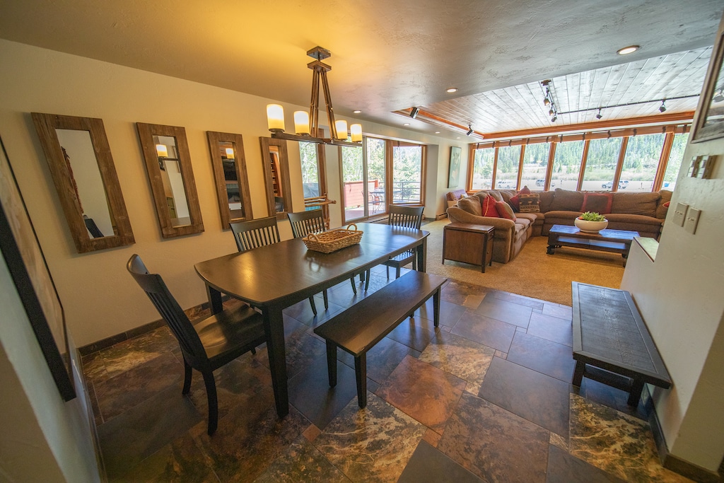 Bright, open layout at Decatur 1791