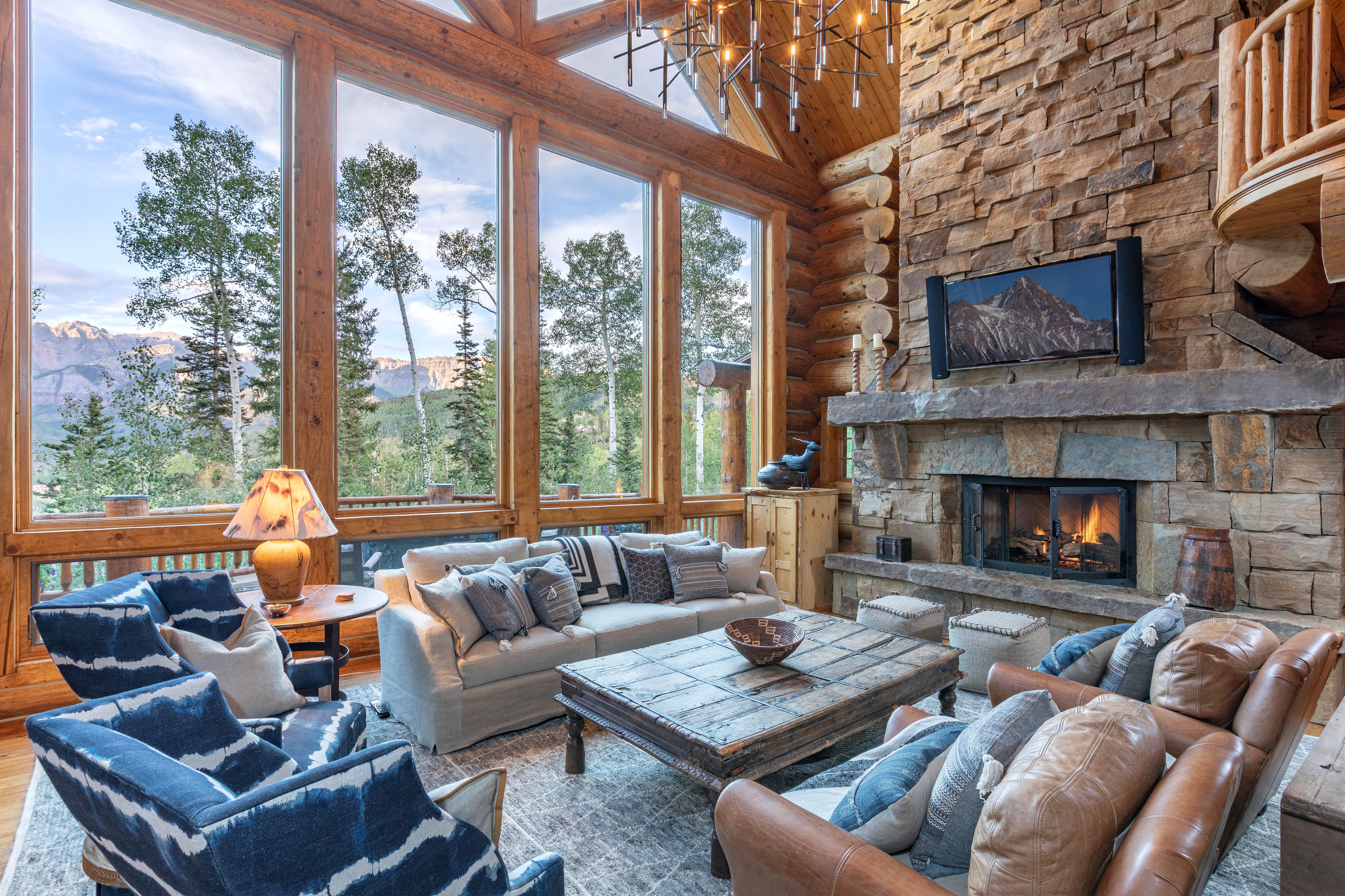 Lucky Sevens Lodge by Curate Telluride