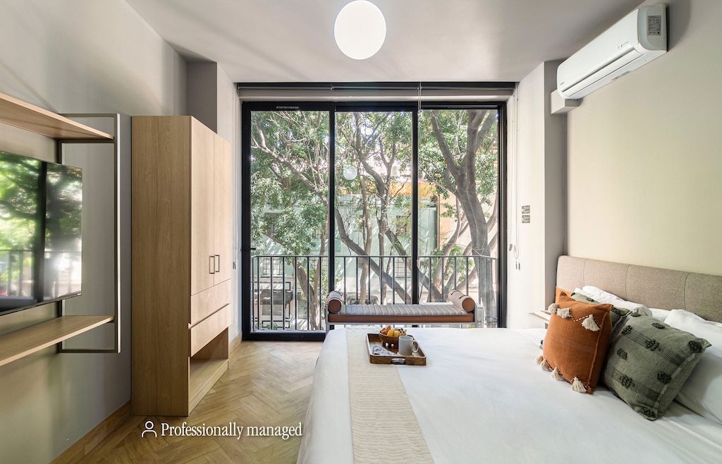 El mobiliario, la decoración y los servicios pueden variar ligeramente.