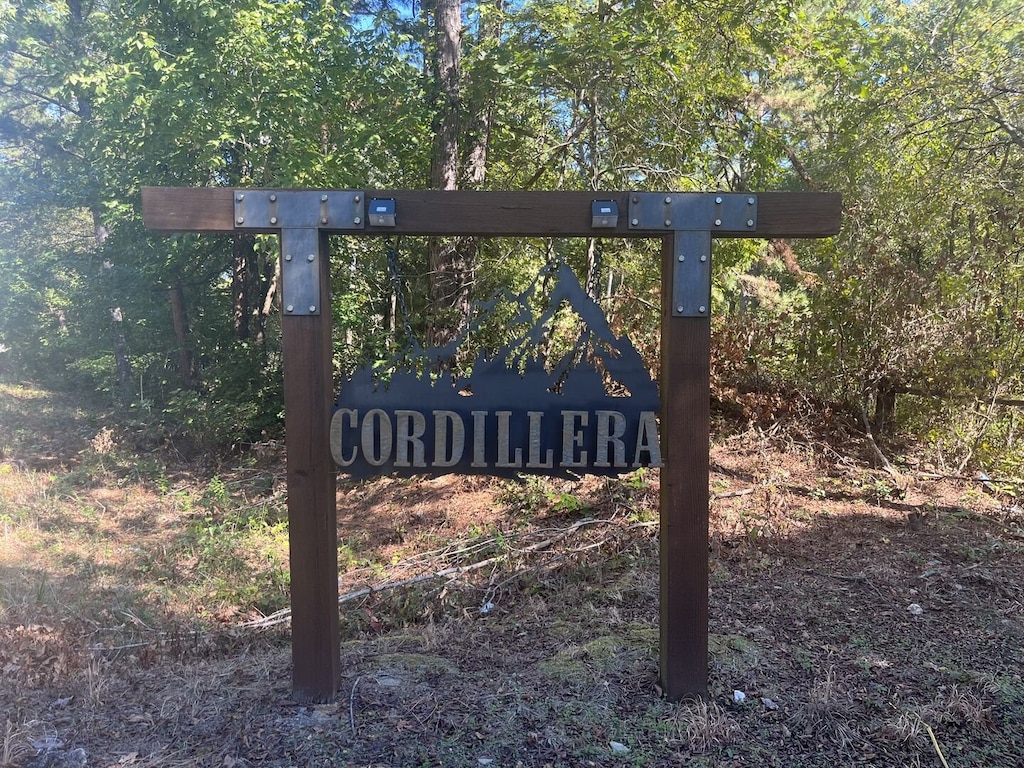 Located in Cordillera subdivision