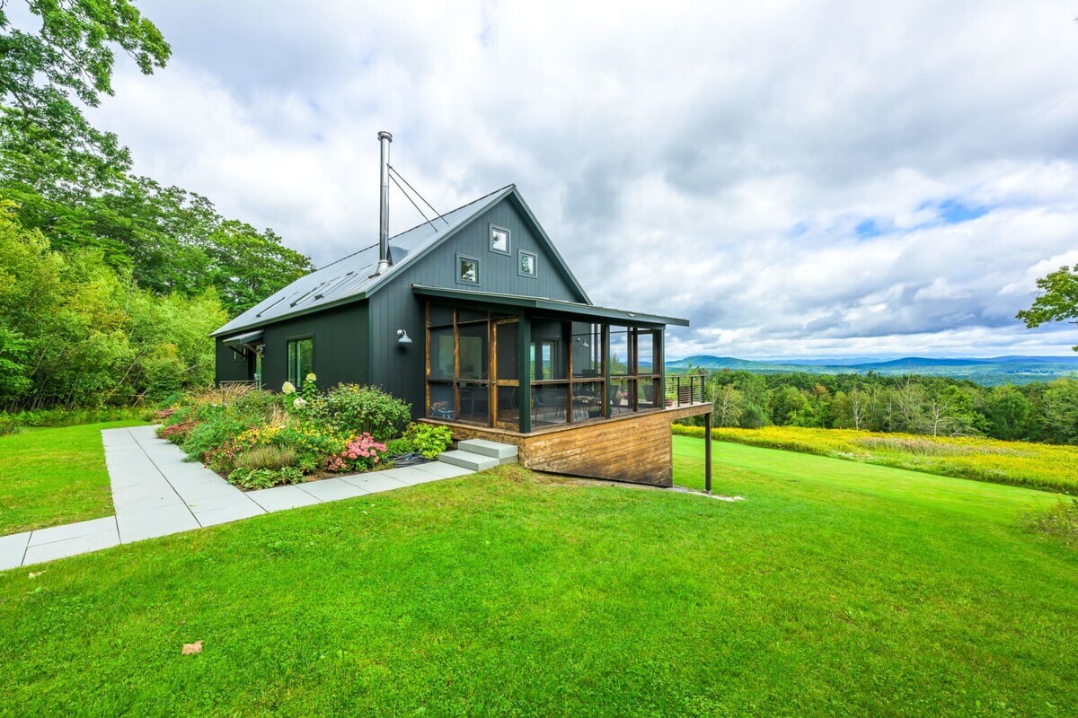 Property Image 2 - Mountain View: Airy + Secluded w/Panoramic Views