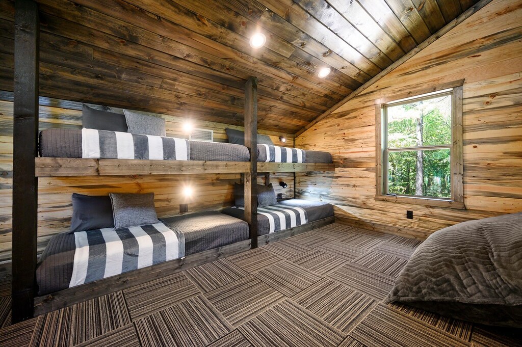 Plenty of kid space in the loft.