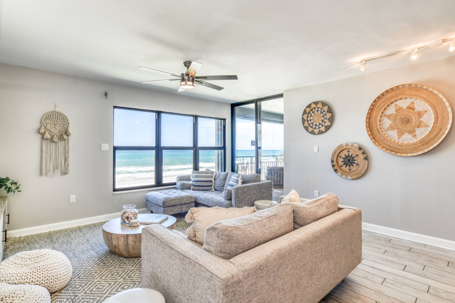 Property Image 1 - Sand Dollar 306