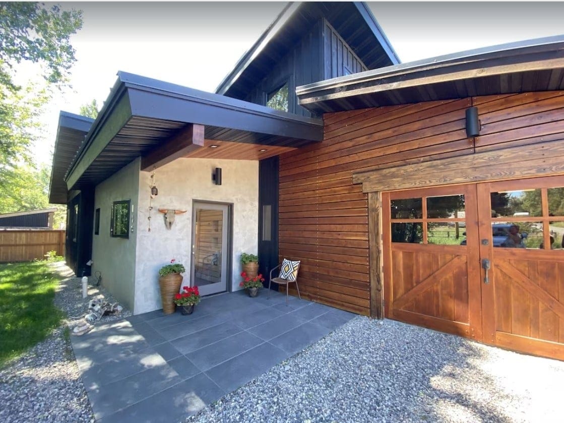 Gallatin River Retreat: 3BR Home with Hot Tub, Fly Fishing & Stunning Views Gallatin River Retreat: 3BR Home with Hot Tub, Fly Fishing & Stunning Views