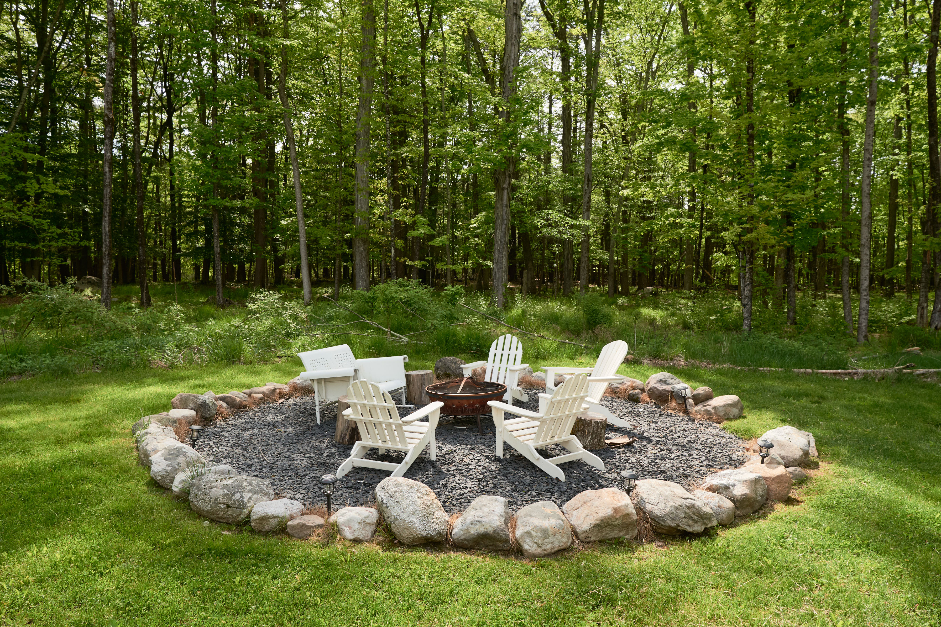 Eclectic Ulster County Cabin ~ 14 Mi to Waterfalls