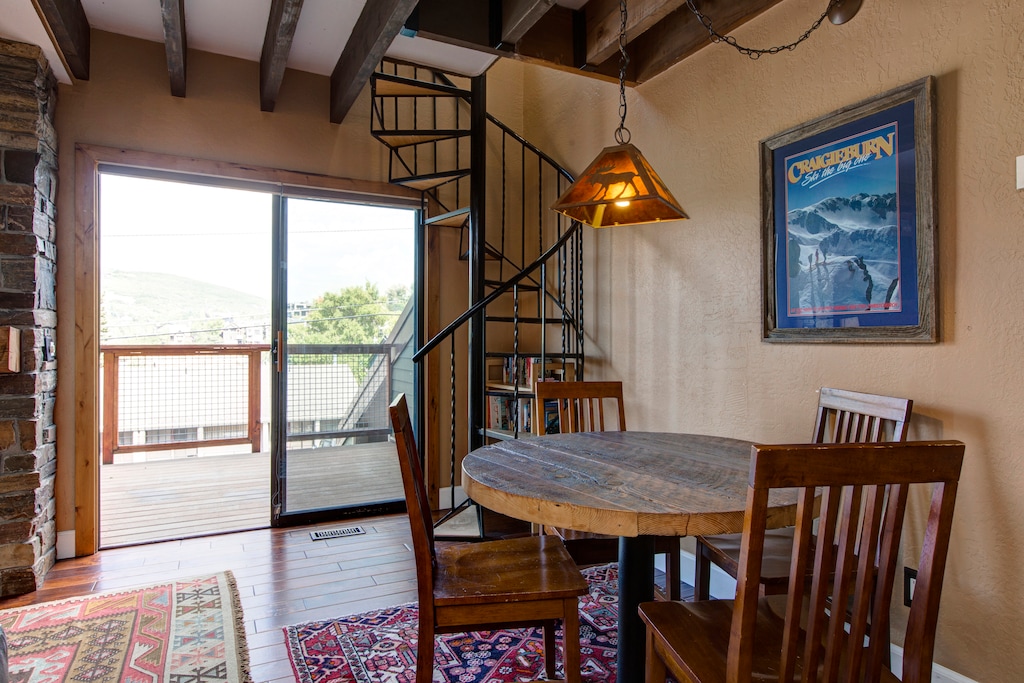Dining Area with Space for 4 People