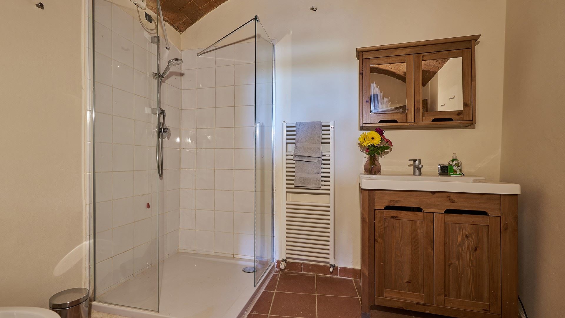 Rooms: Bathroom Rooms: Bathroom