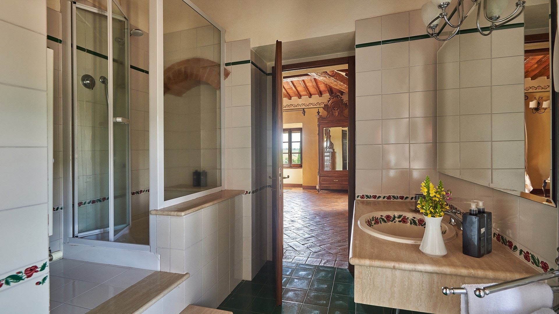 Rooms: Bathroom Rooms: Bathroom