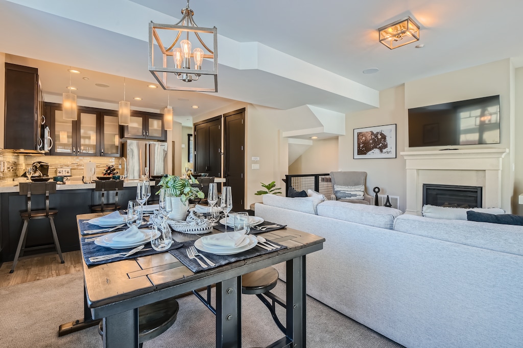 Modern open-concept living and dining